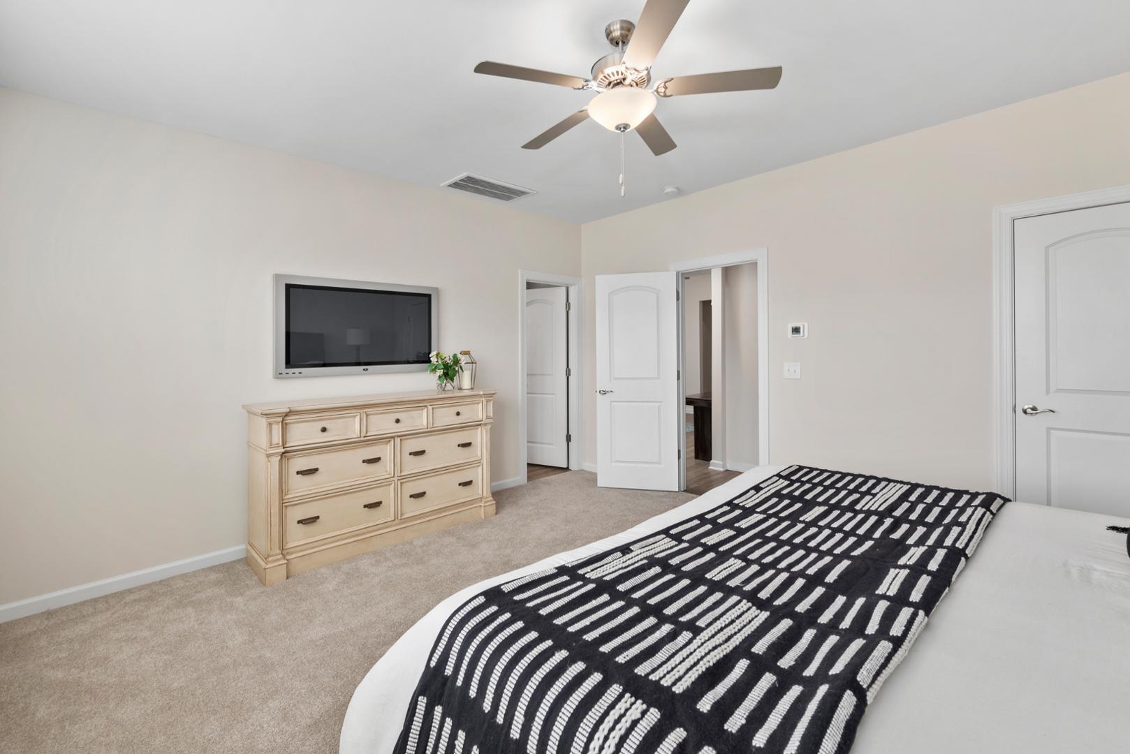 Raleigh, North Carolina 27617, United States, 3 Bedrooms Bedrooms, ,3 BathroomsBathrooms,Residential,Active,23610