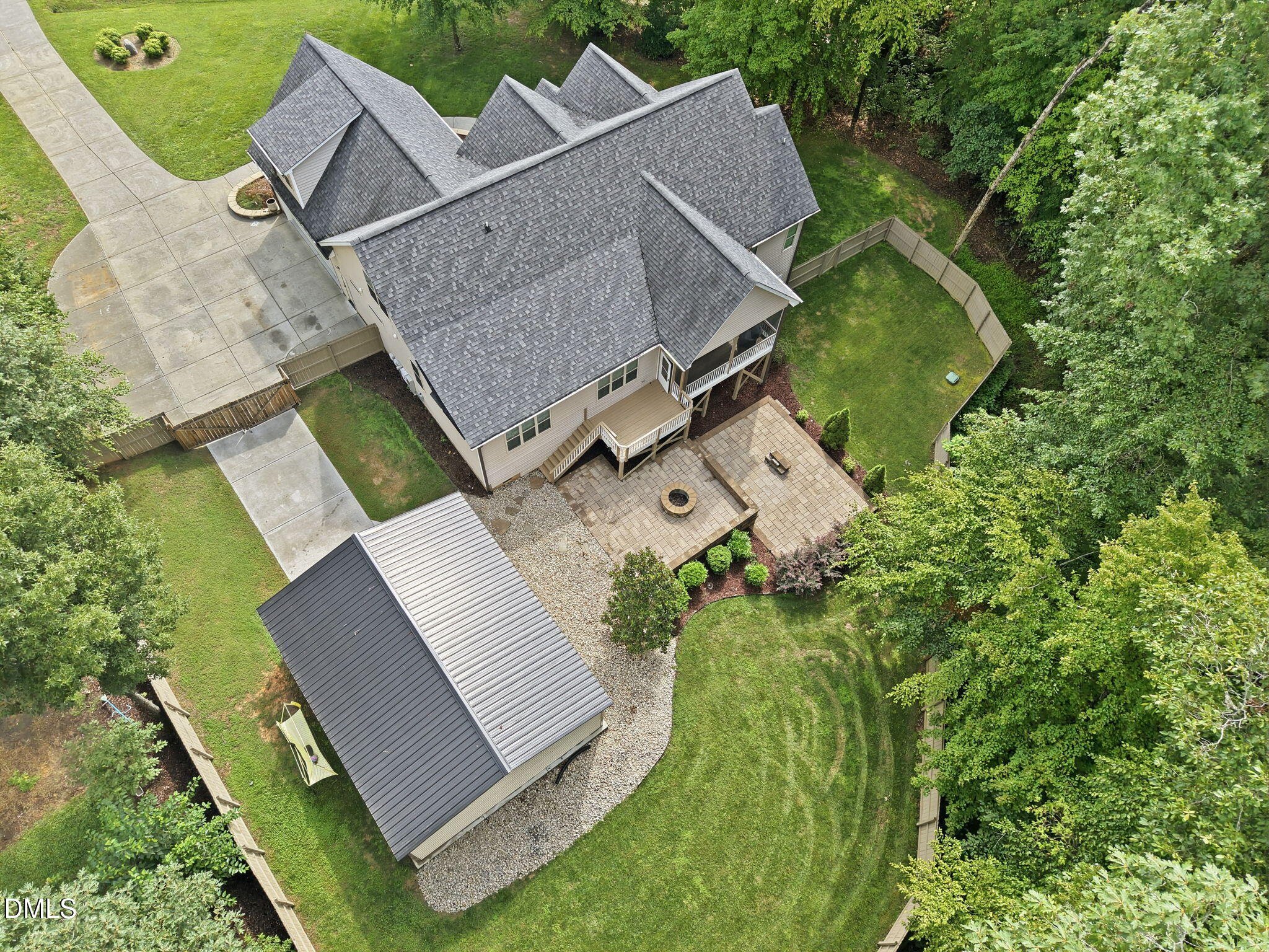 1096 Buggy Lane