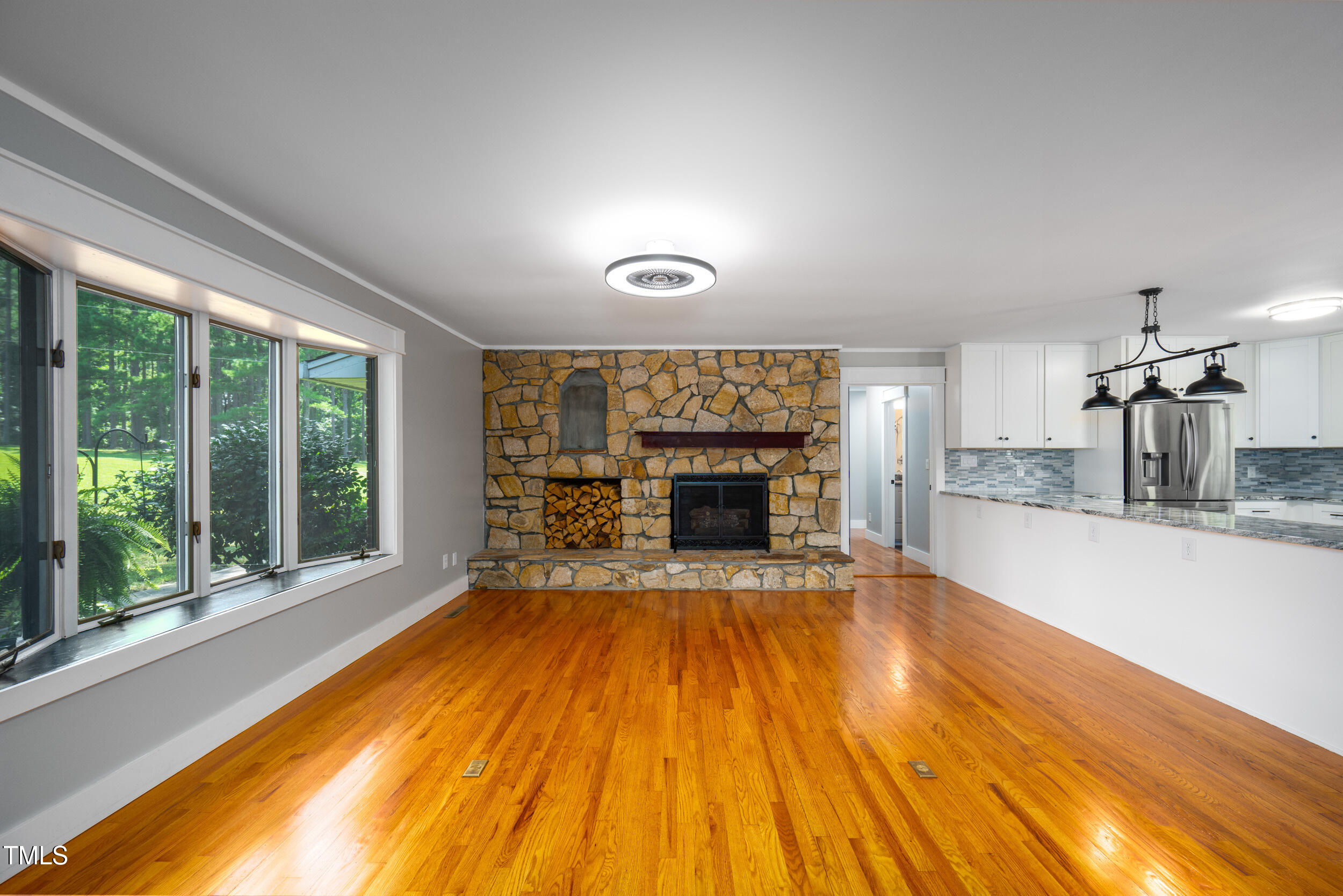 4322 Russell Road