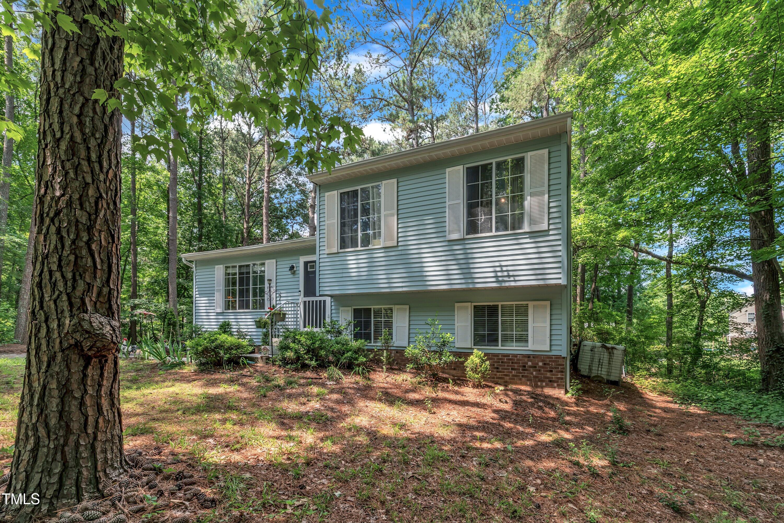 320 Bainbridge Circle