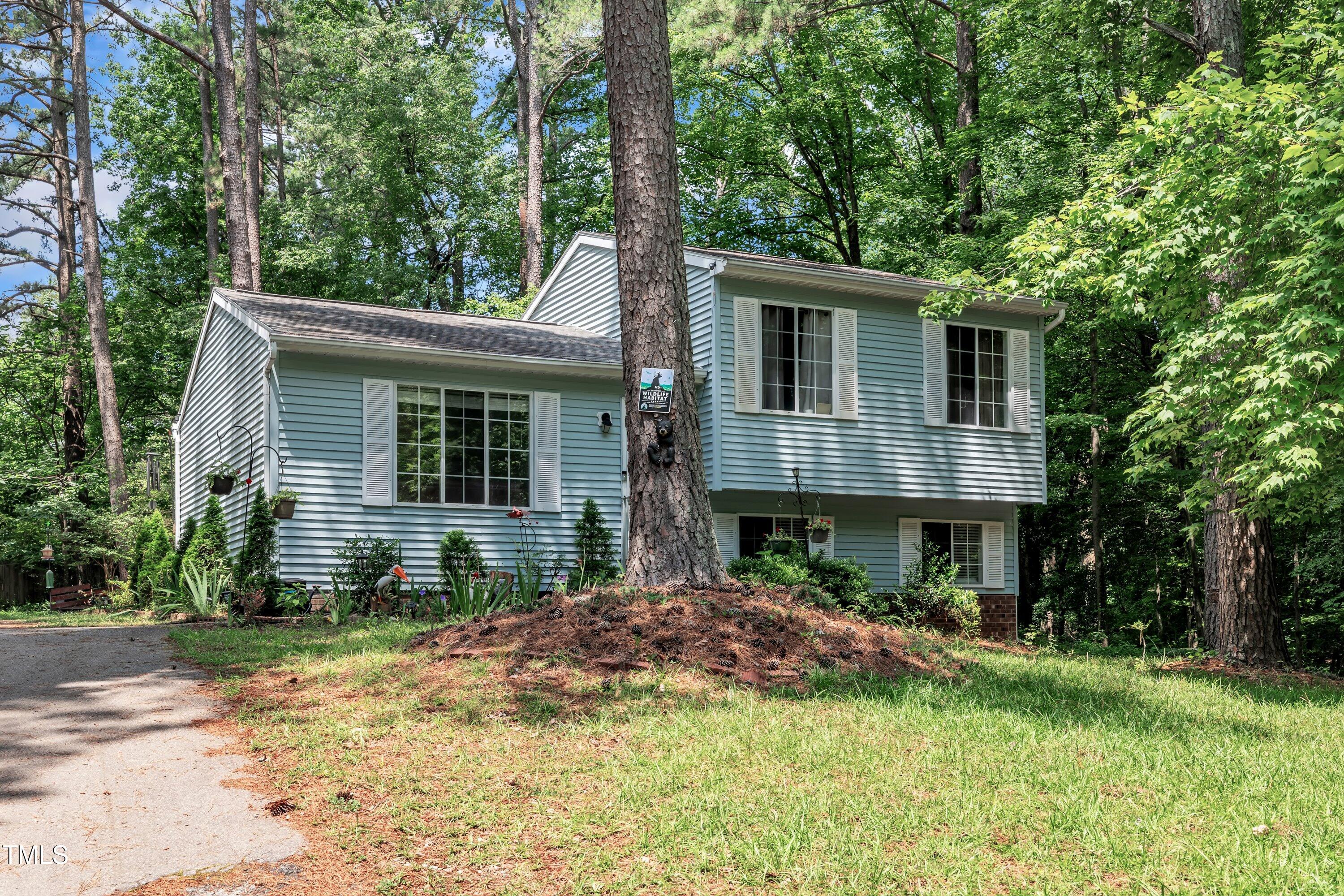 320 Bainbridge Circle