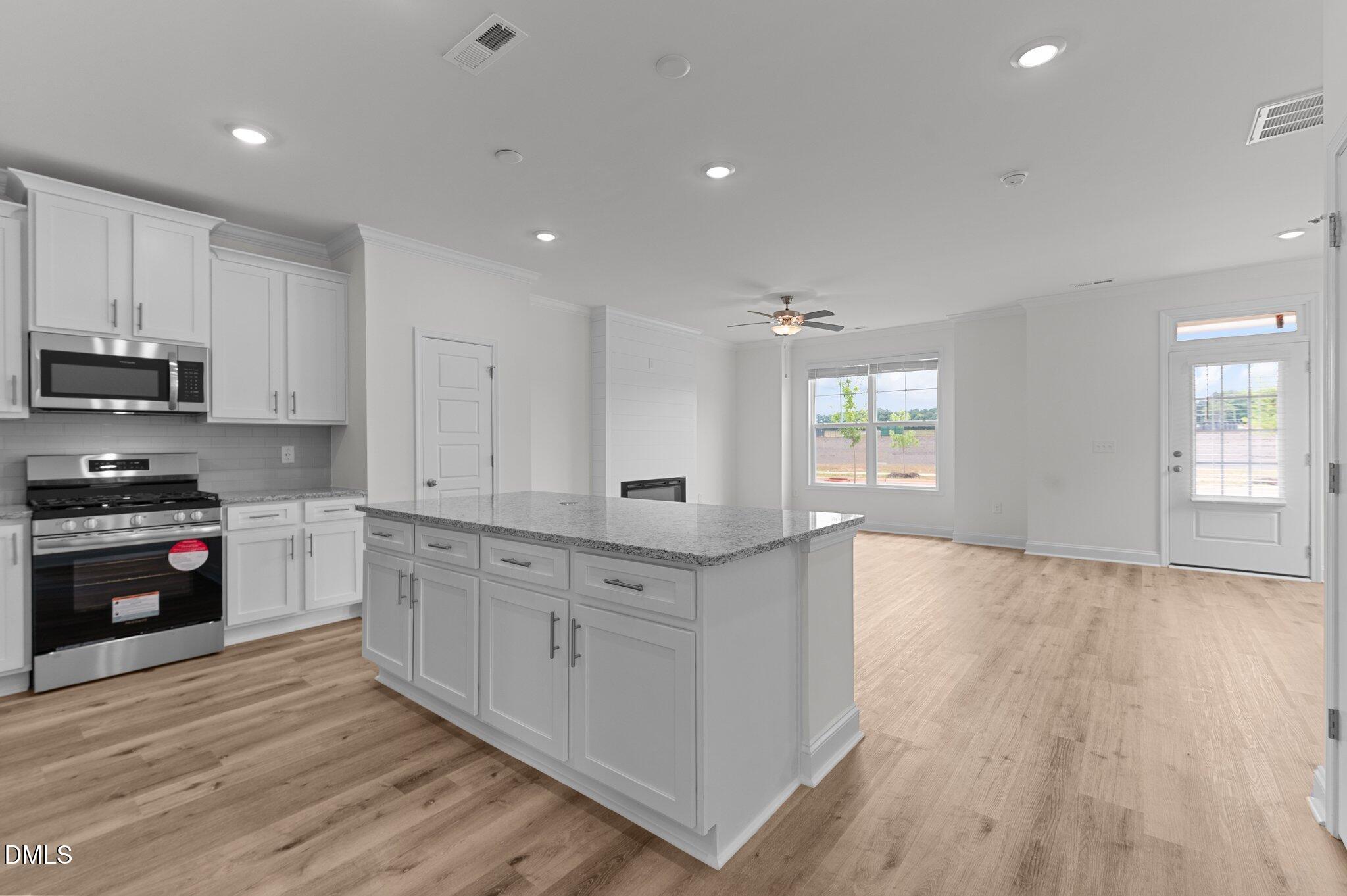 933 Alma Railway Drive 553