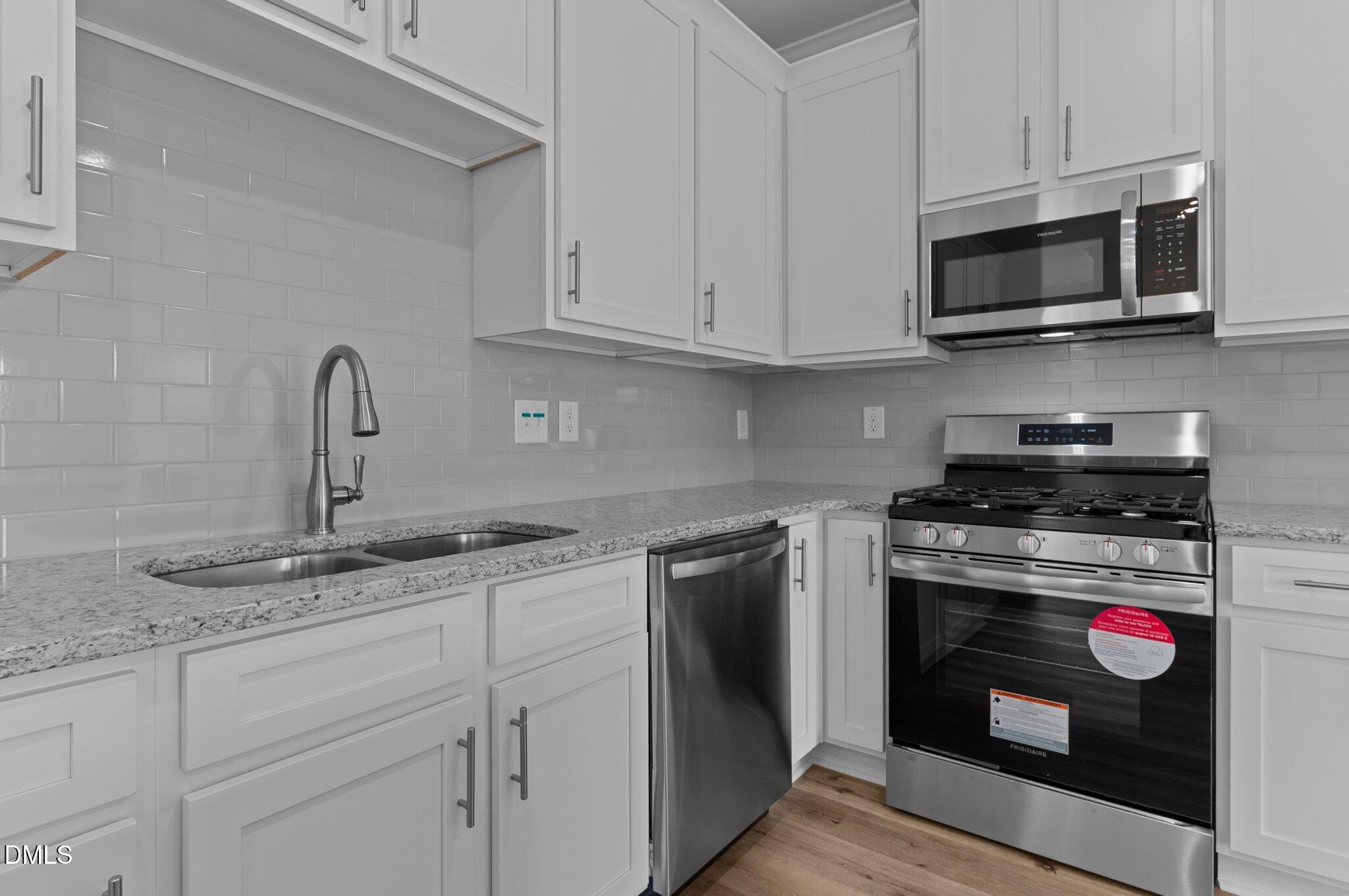 933 Alma Railway Drive 553