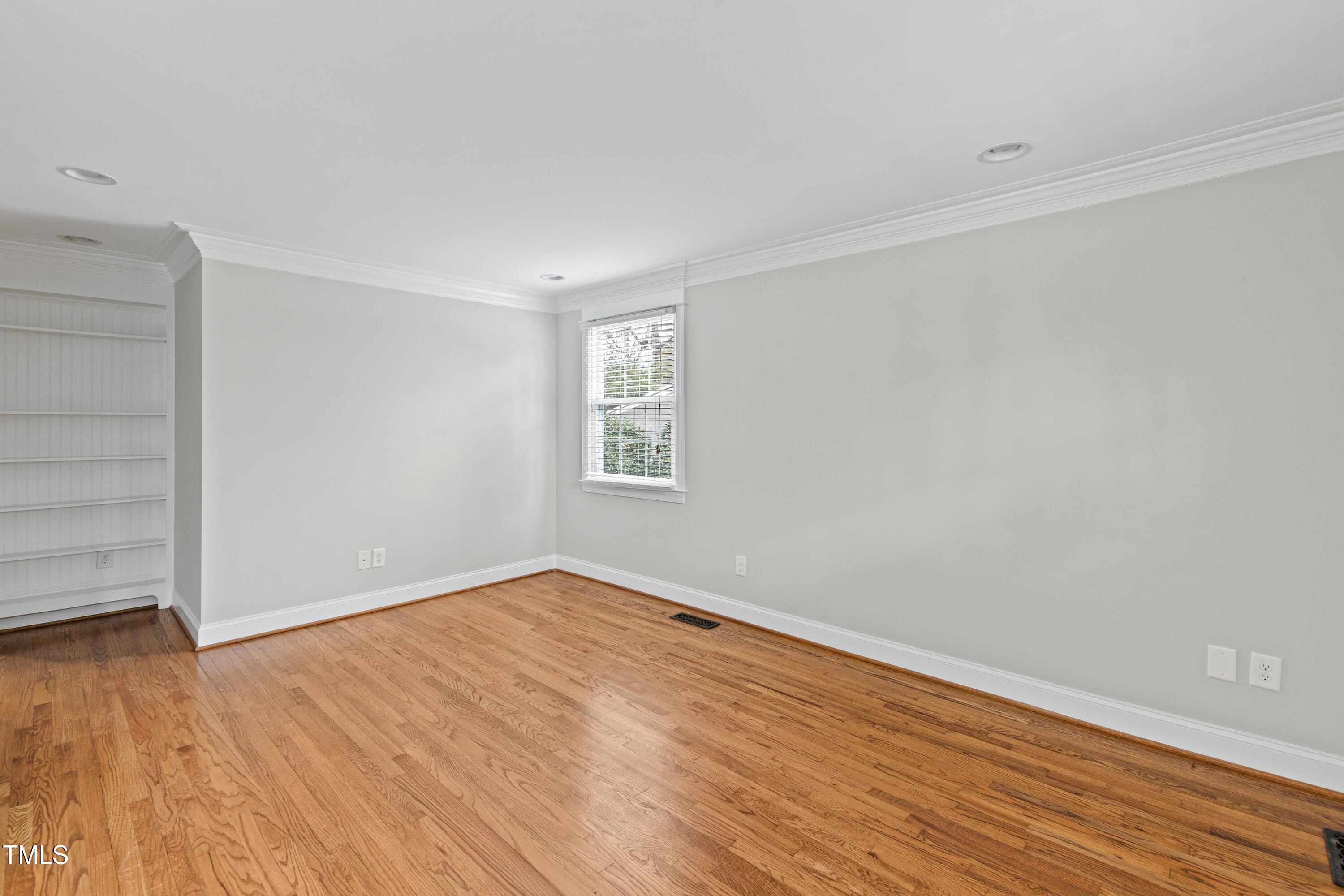 Raleigh, North Carolina 27608, United States, 2 Bedrooms Bedrooms, ,2 BathroomsBathrooms,Residential,Active,10397