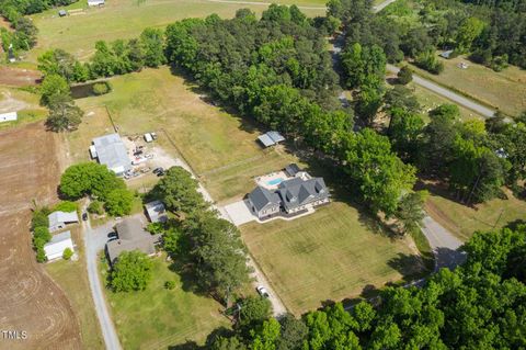 Single Family Residence in Four Oaks NC 1955 Juniper Church Road 4.jpg