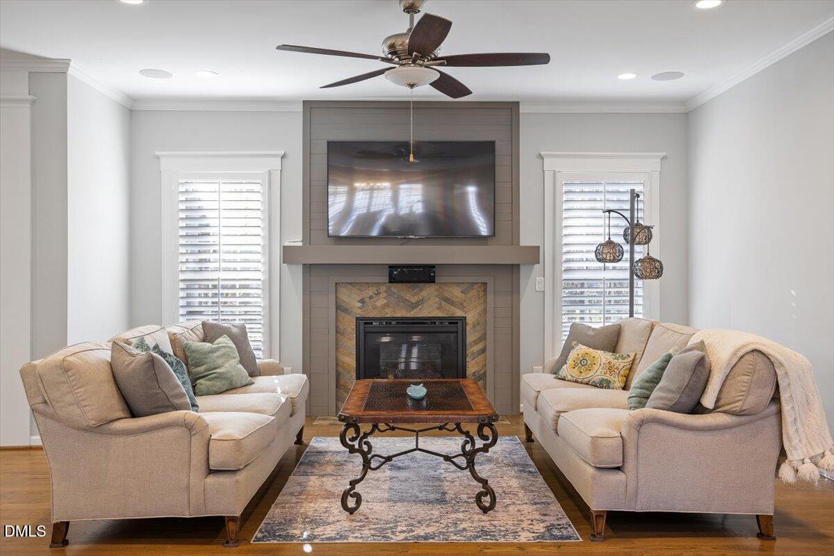 2420 Clerestory Place