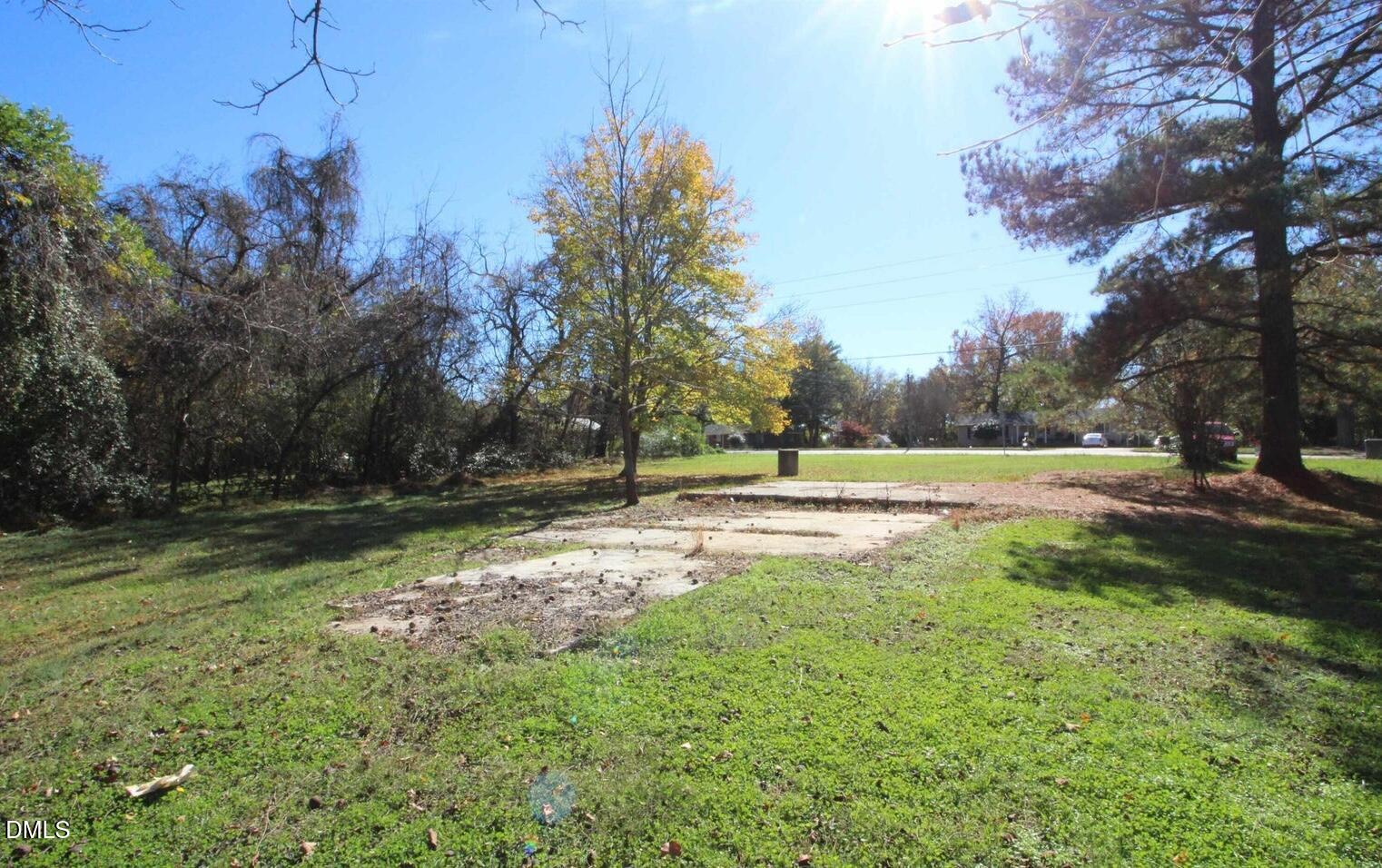 936 W Holly Springs Road