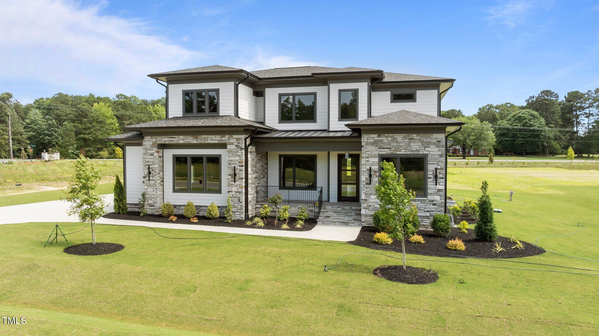 200 Broadleaf Lane