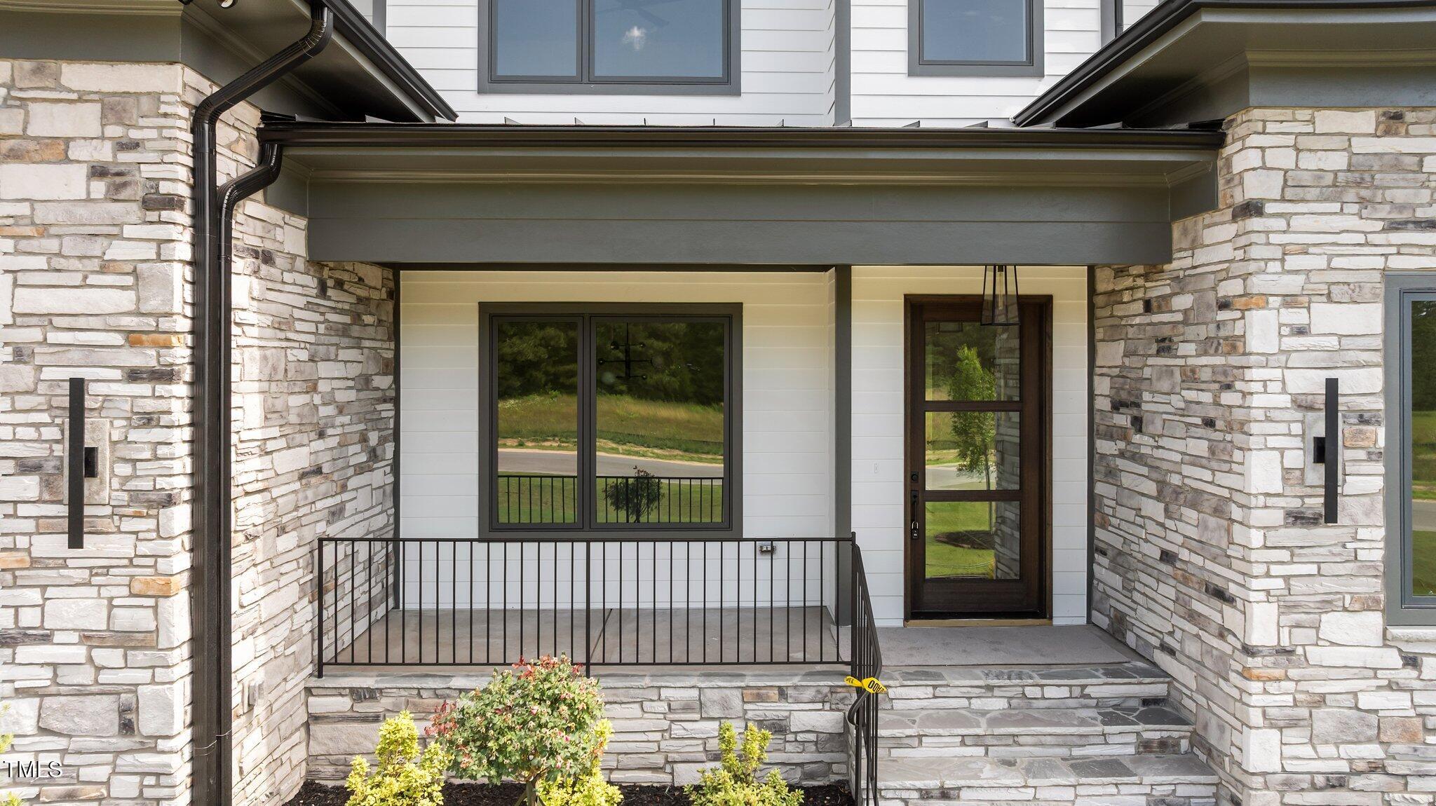 200 Broadleaf Lane