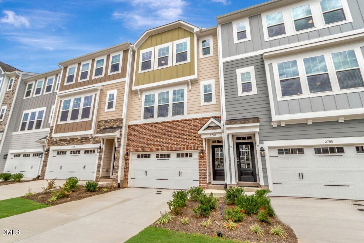 2710 Hunter Woods Drive #634