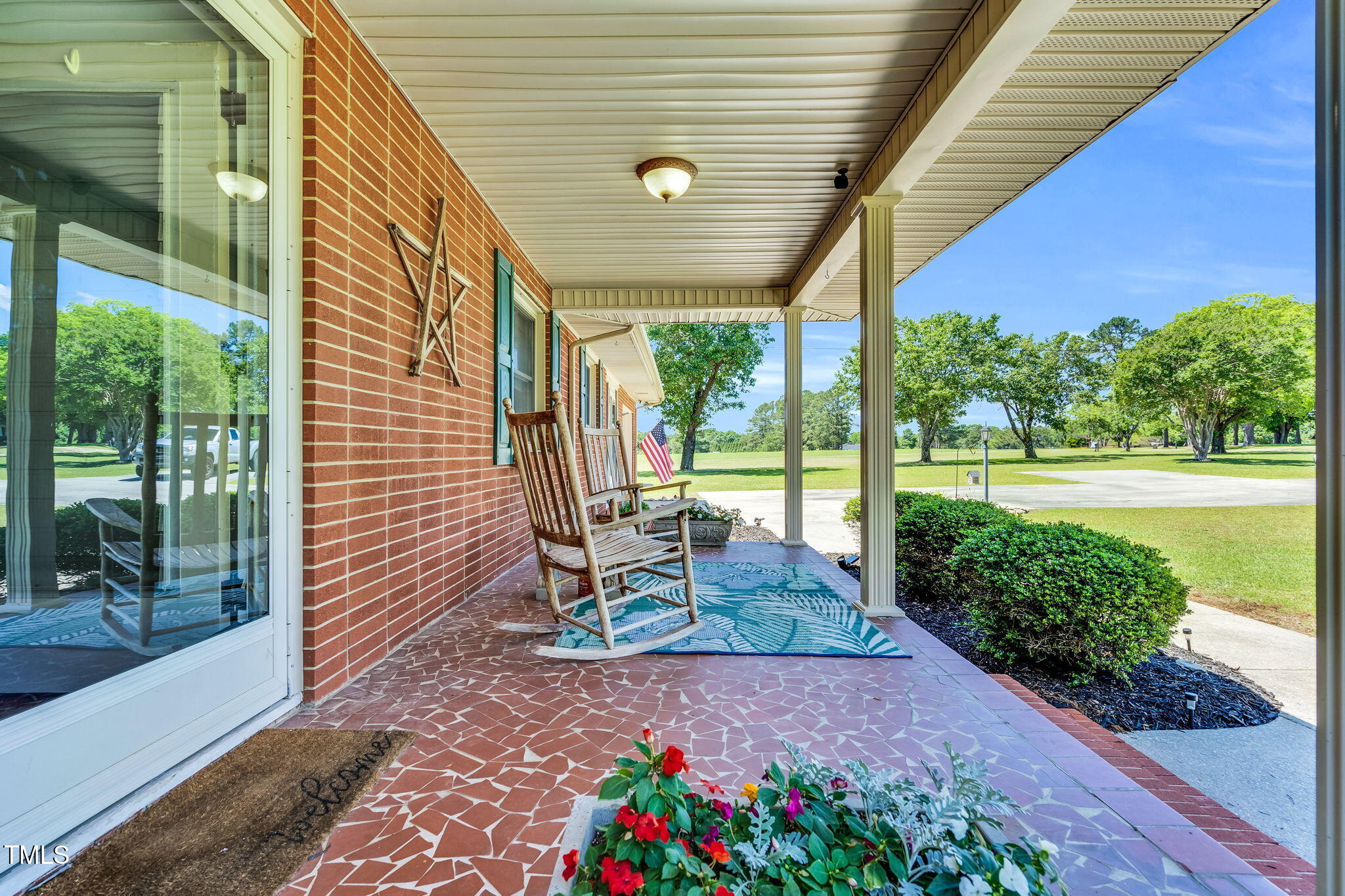 585 Cokesbury Road