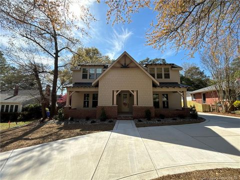 Photo of 318 Pinecrest Drive, Fayetteville, NC 28305 (MLS # LP758408)