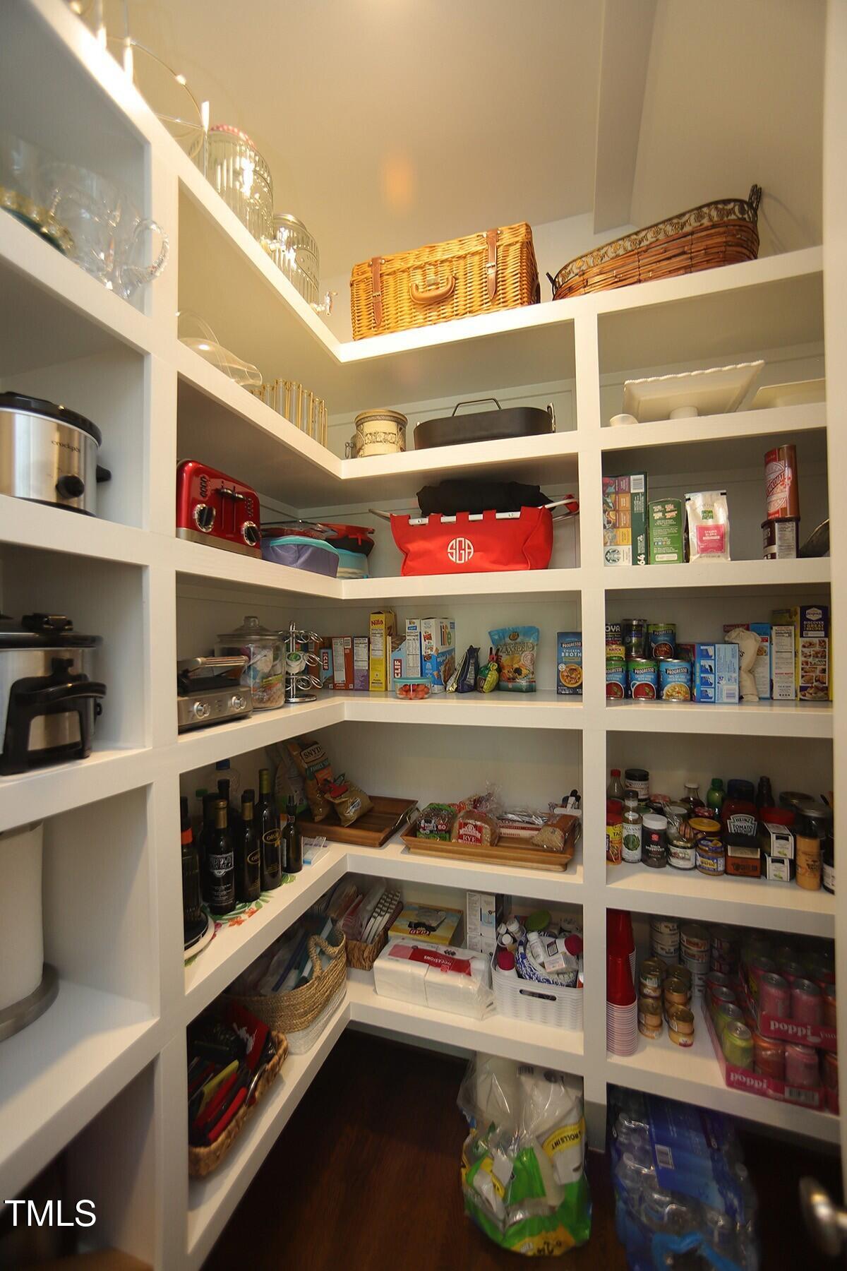 Raleigh, North Carolina 27609, United States, 4 Bedrooms Bedrooms, ,5 BathroomsBathrooms,Residential,Active,147627