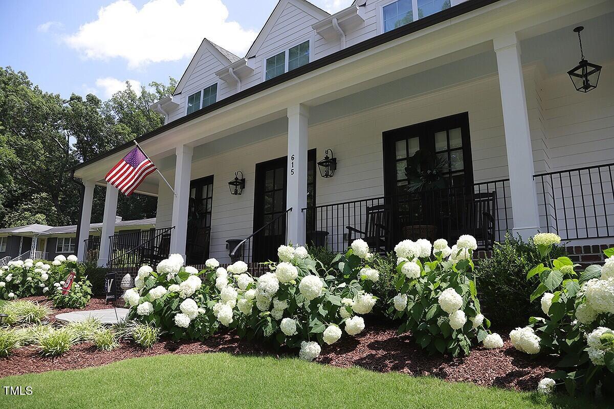 615 Sampson Street