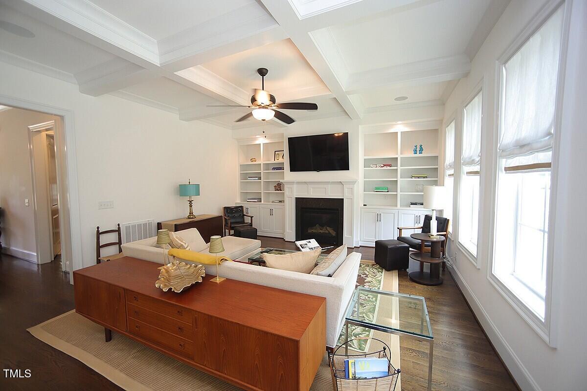 Raleigh, North Carolina 27609, United States, 4 Bedrooms Bedrooms, ,5 BathroomsBathrooms,Residential,Active,147627