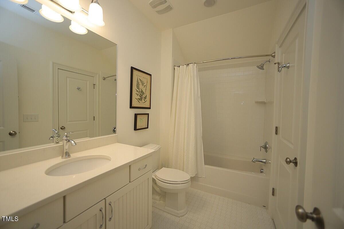 Raleigh, North Carolina 27609, United States, 4 Bedrooms Bedrooms, ,5 BathroomsBathrooms,Residential,Active,147627