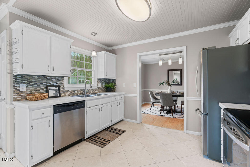 Garner, North Carolina 27529, United States, 3 Bedrooms Bedrooms, ,3 BathroomsBathrooms,Residential,Pending,107564