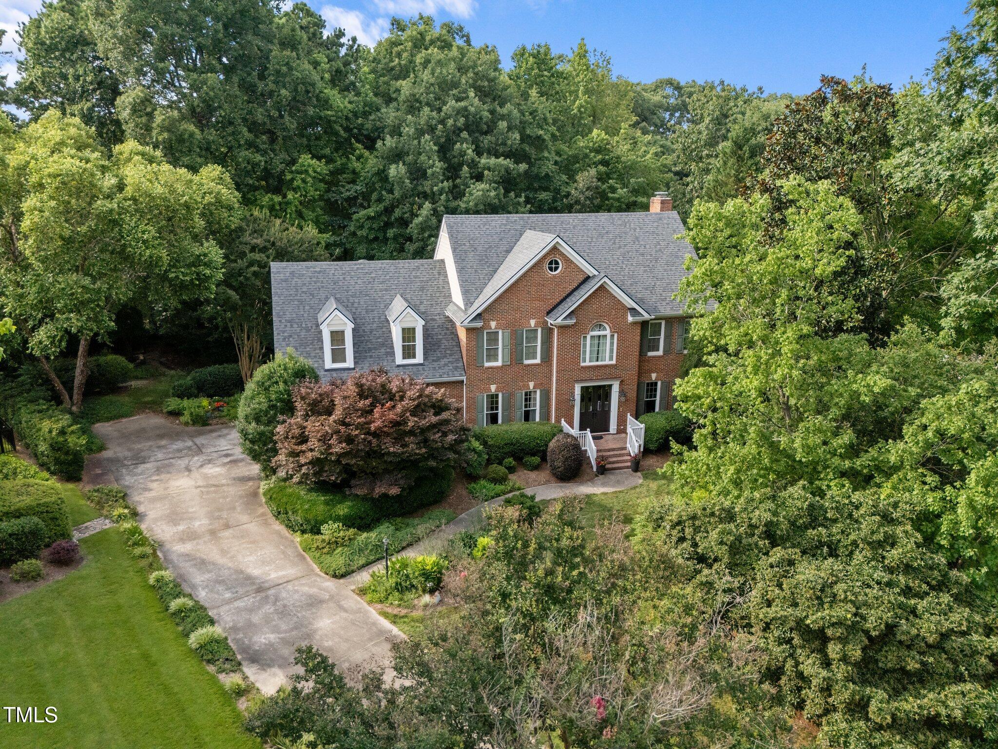 102 Alidade Court
