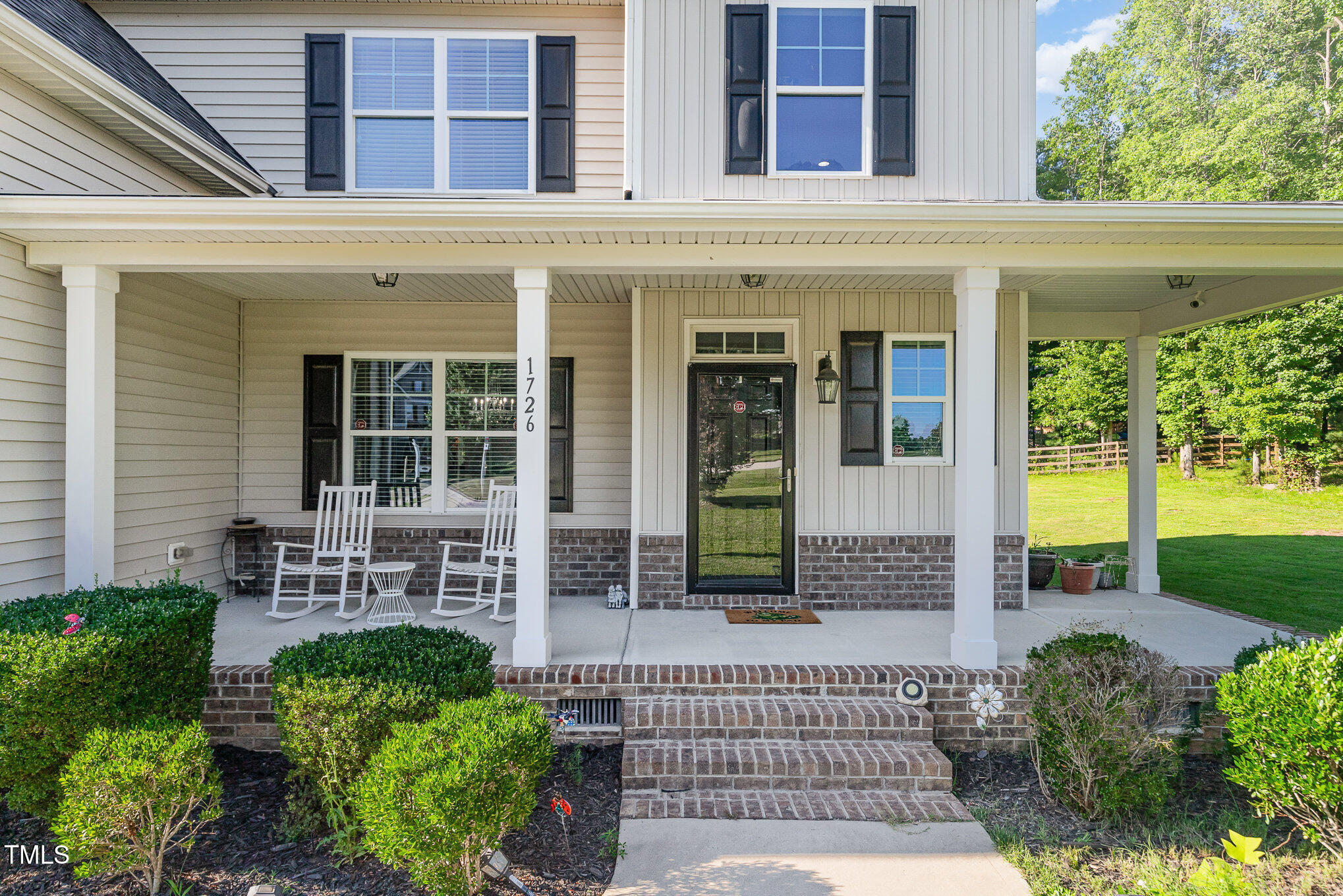 1726 Rapids Court