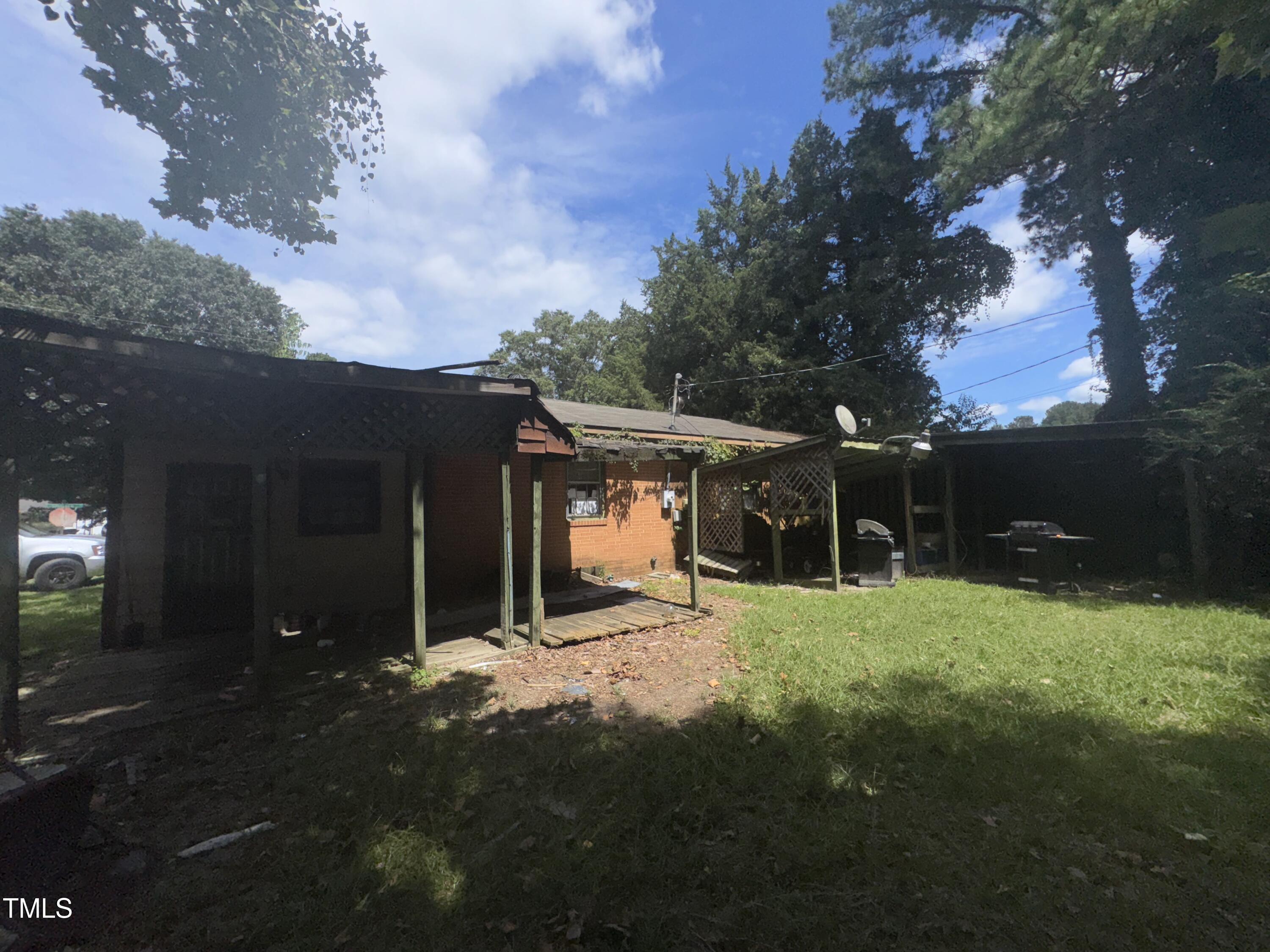 210 E Crestview Dr Drive