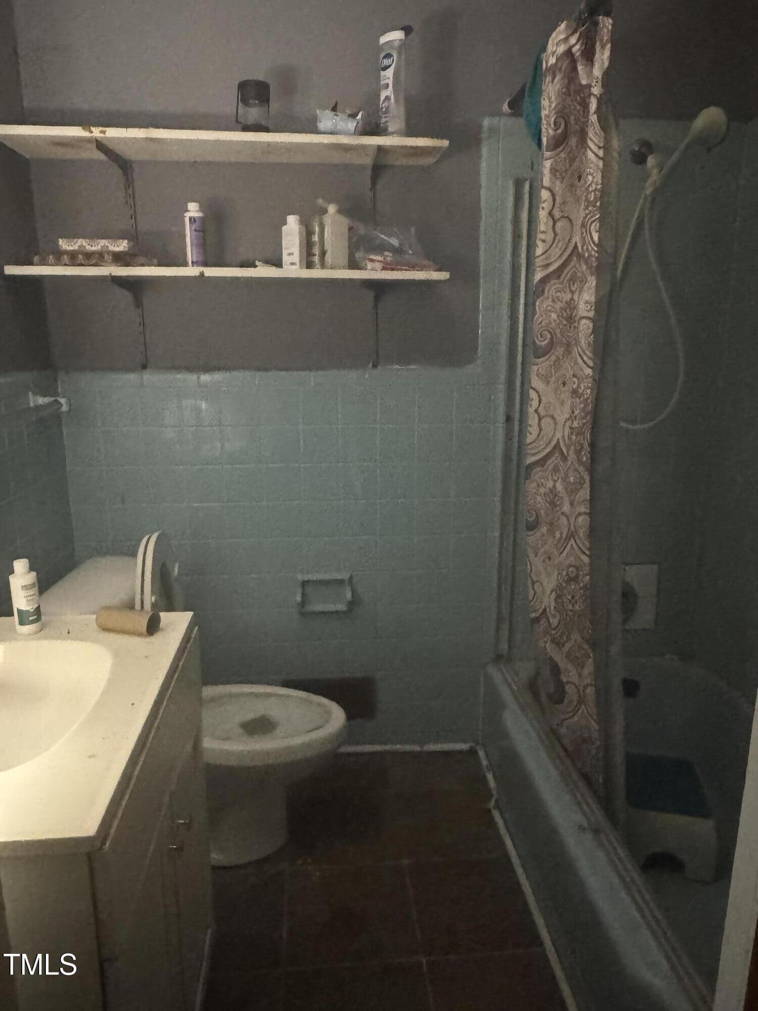 210 E Crestview Dr Drive