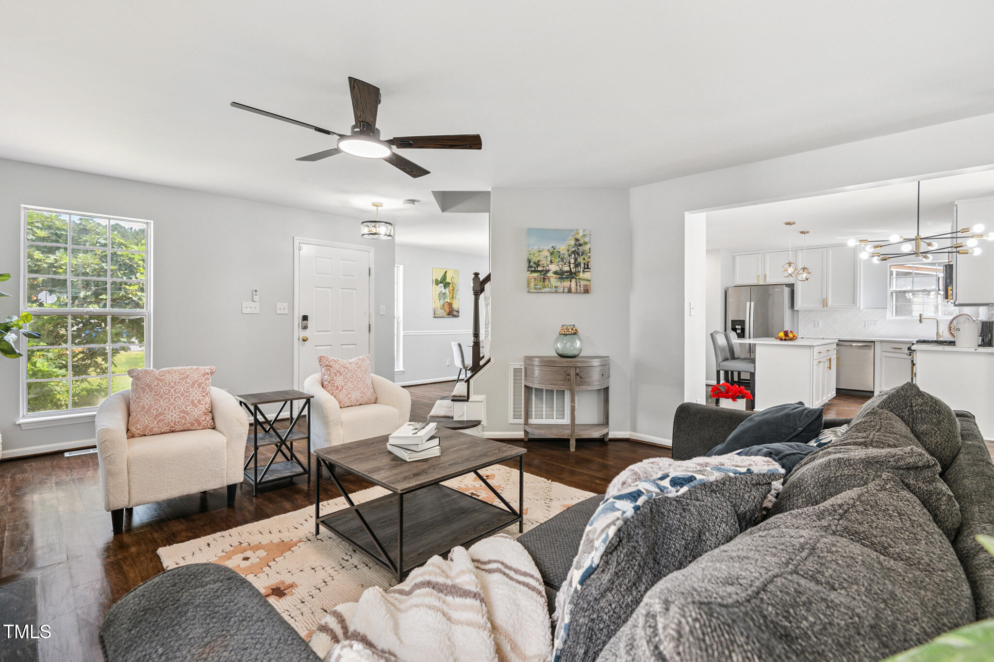 2516 Constitution Drive