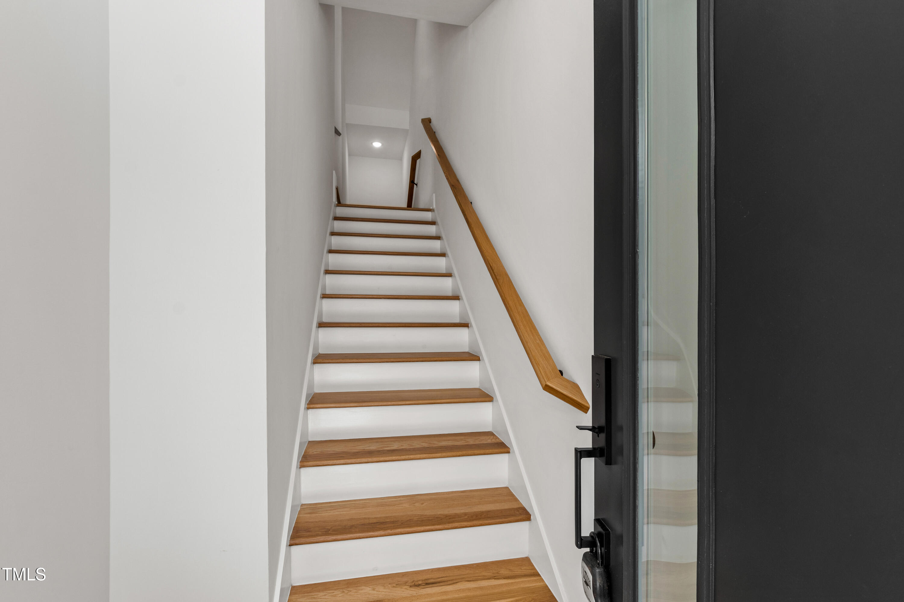 511 Edgecreek Court