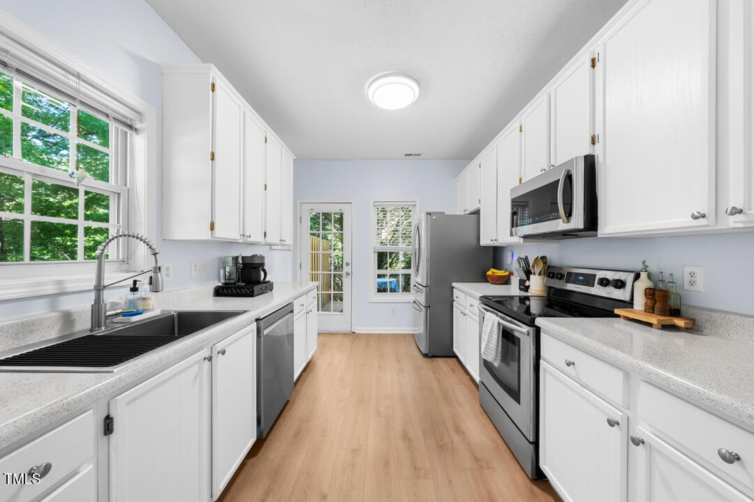 6612 Rossford Lane