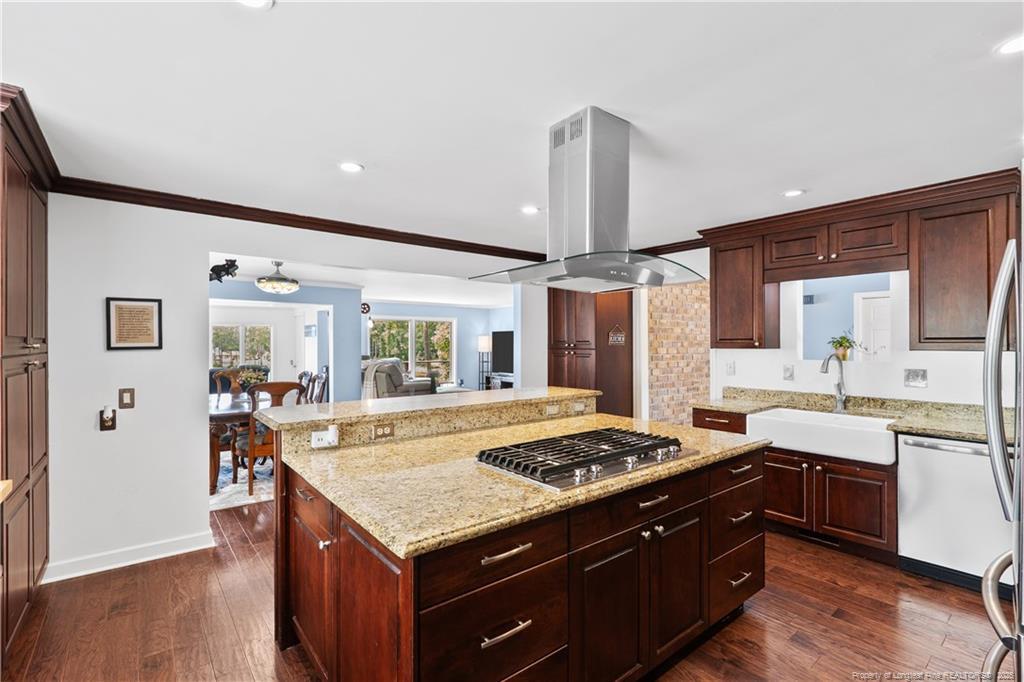 97 Lakeview Drive