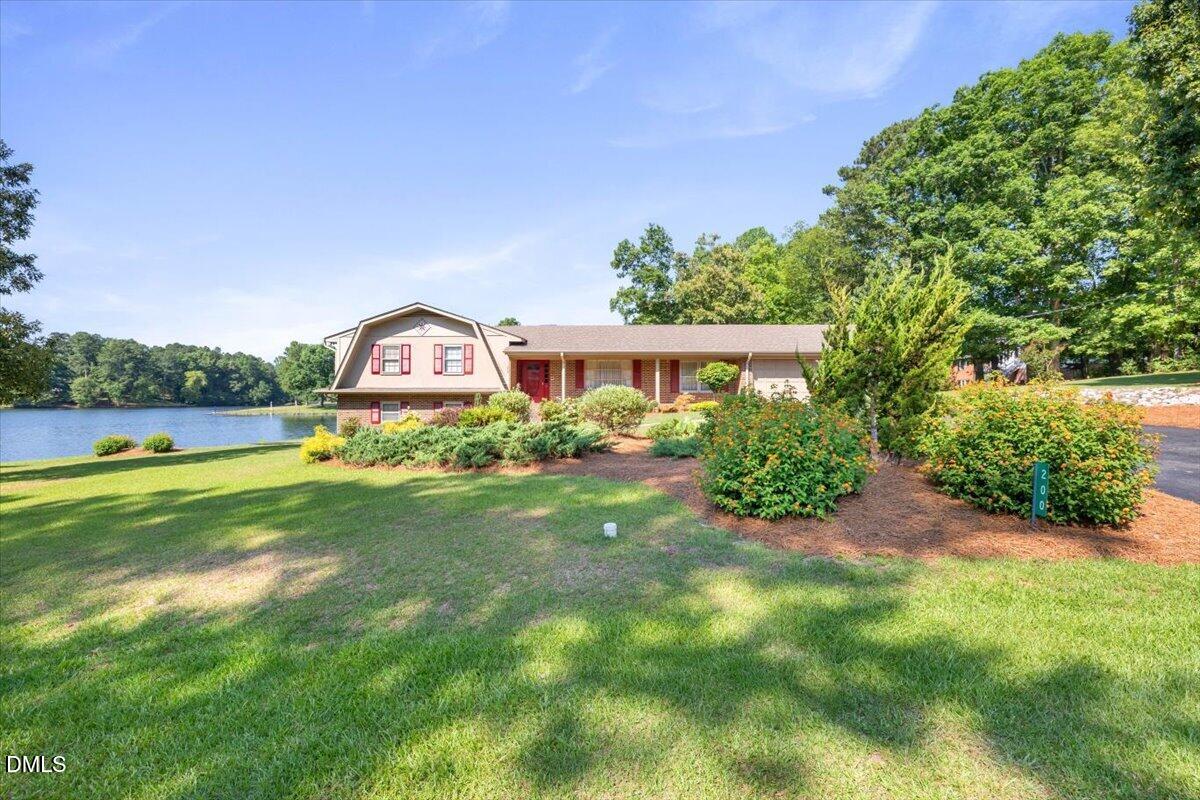 200 Edgewater Drive