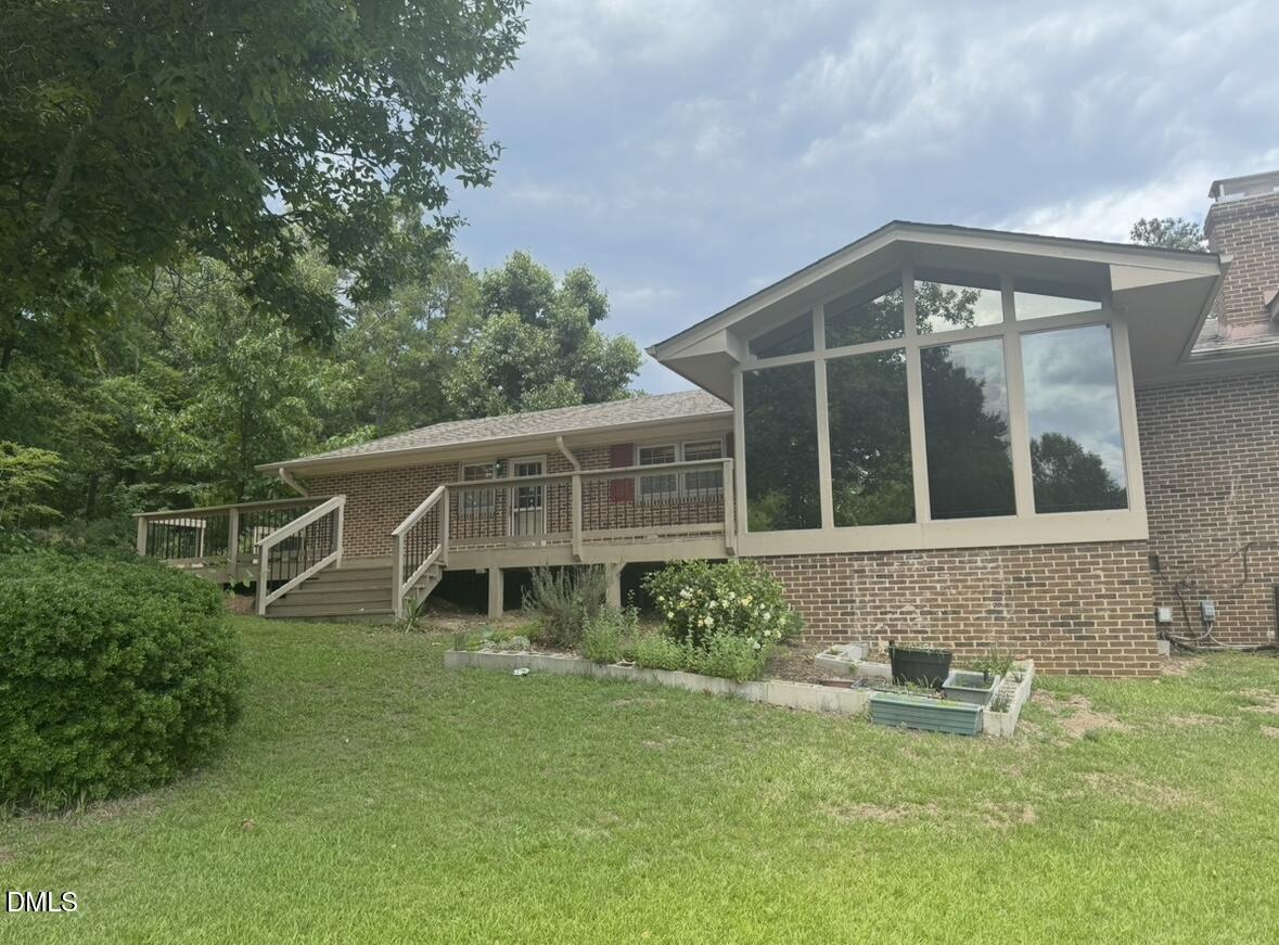 200 Edgewater Drive