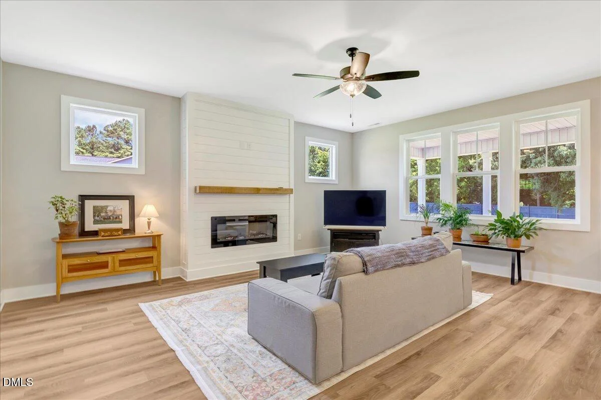 9133 Raccoon Drive