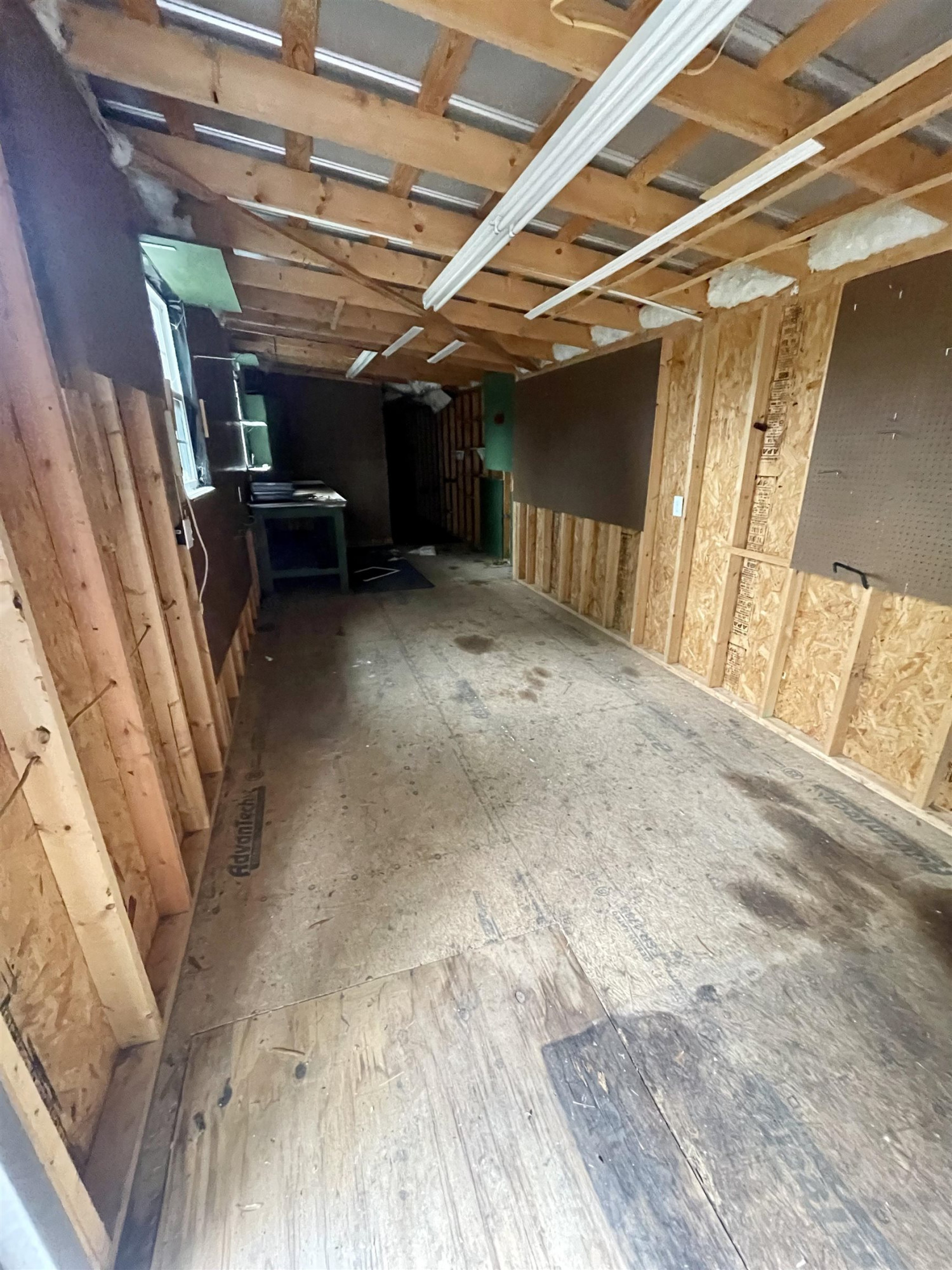 Photo 15 of 15 of 1811 W Davis Street house