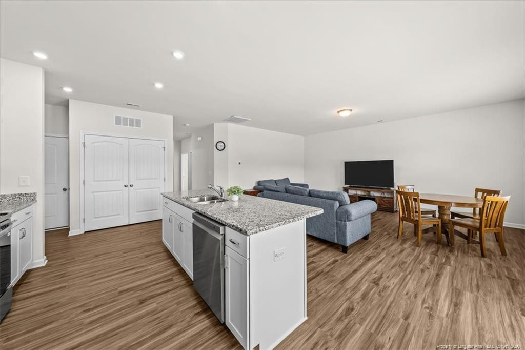 4915 Pioneer Drive