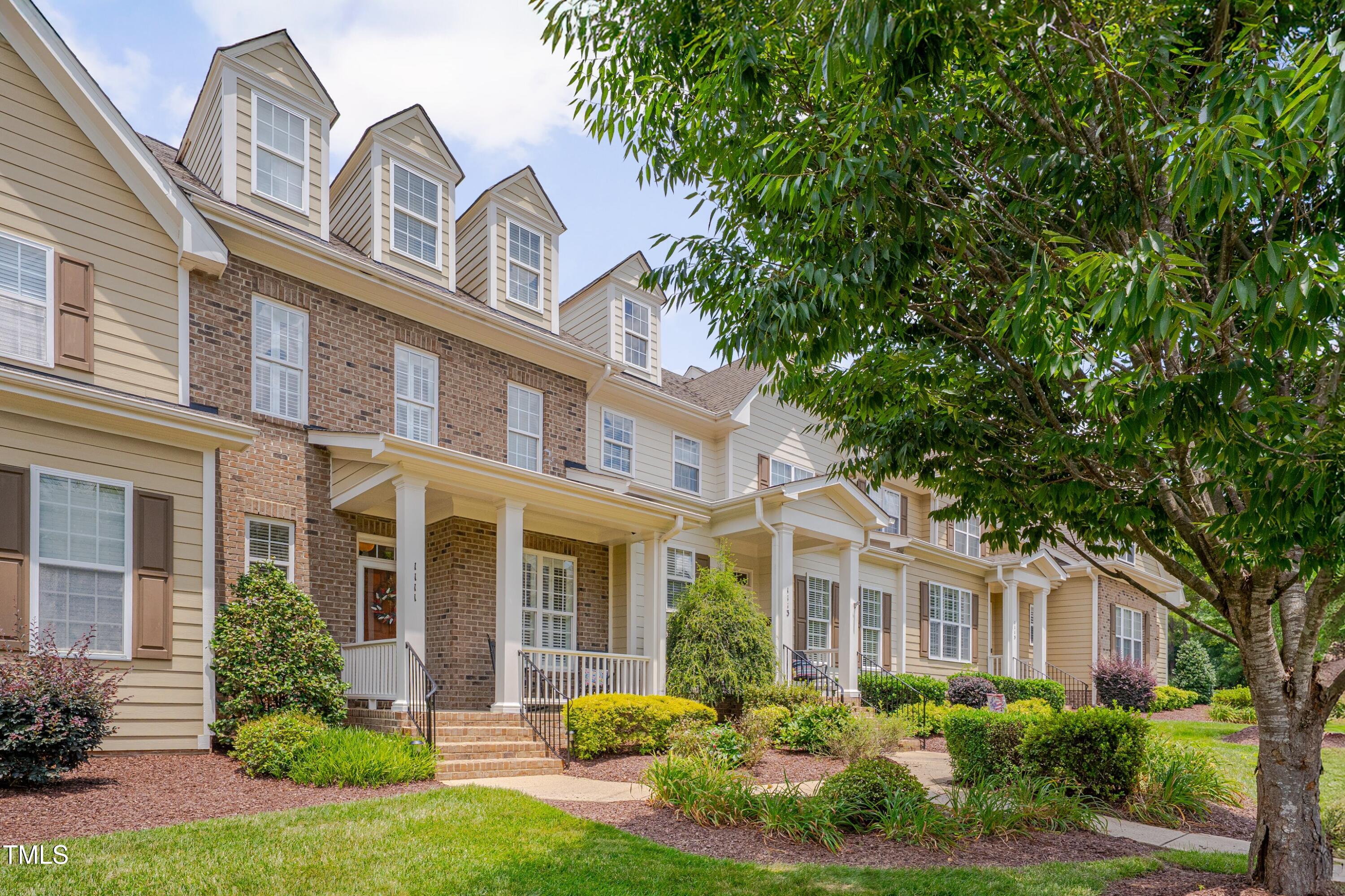 1111 Front Gate Lane