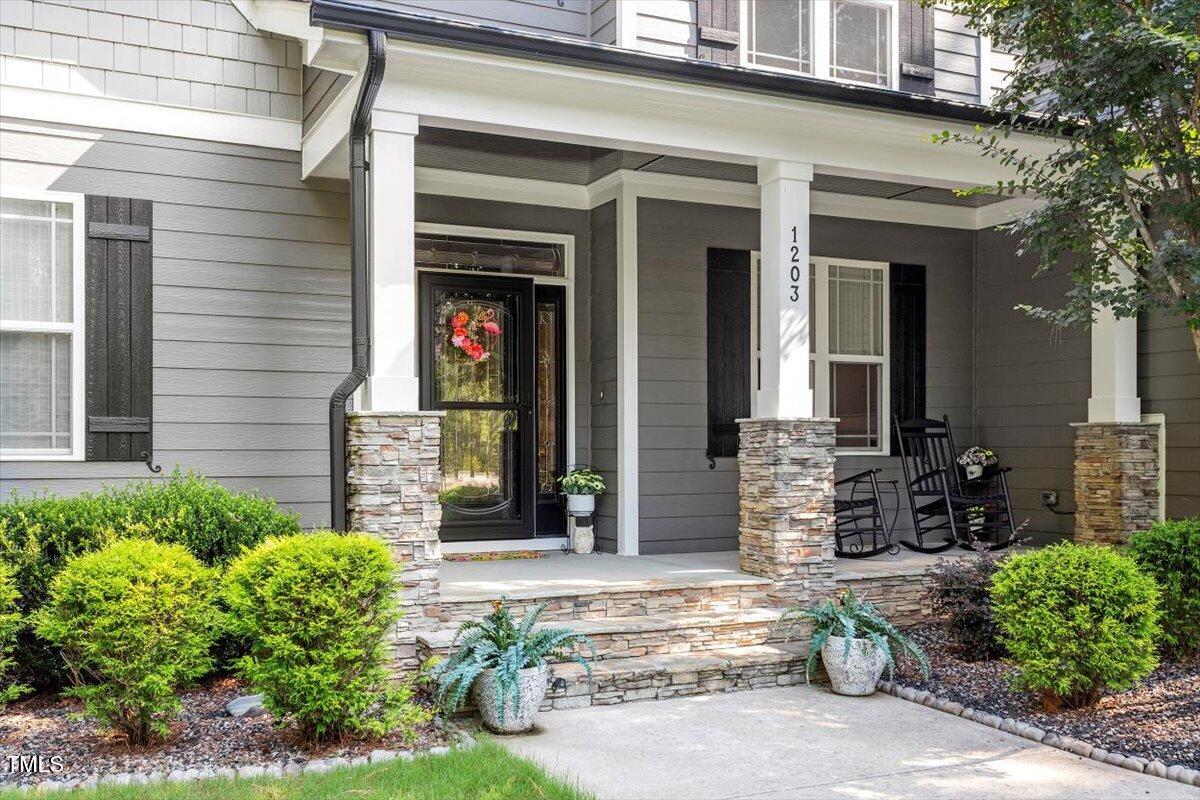 1203 Smith Creek Way