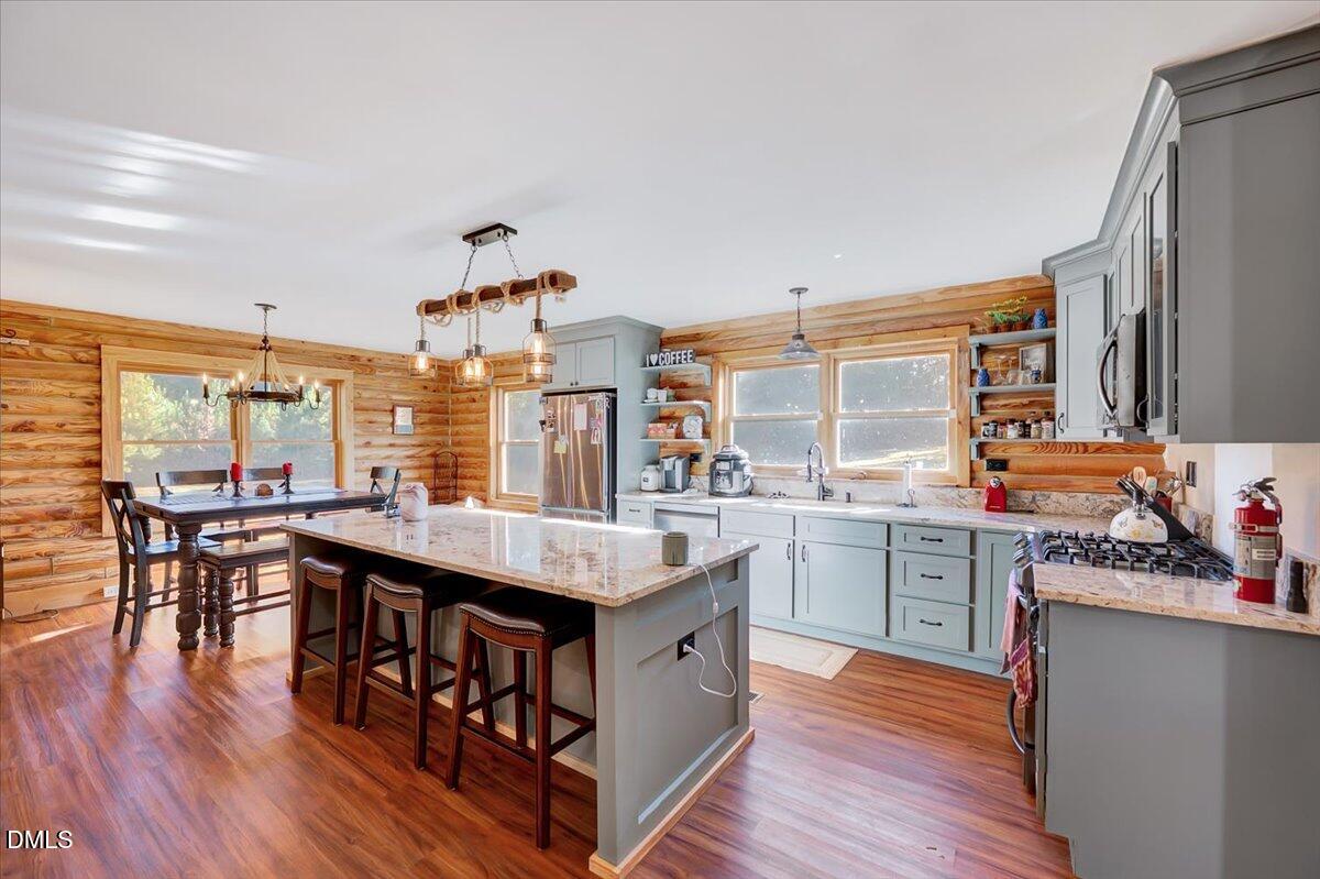 8545 Grassy Creek Road