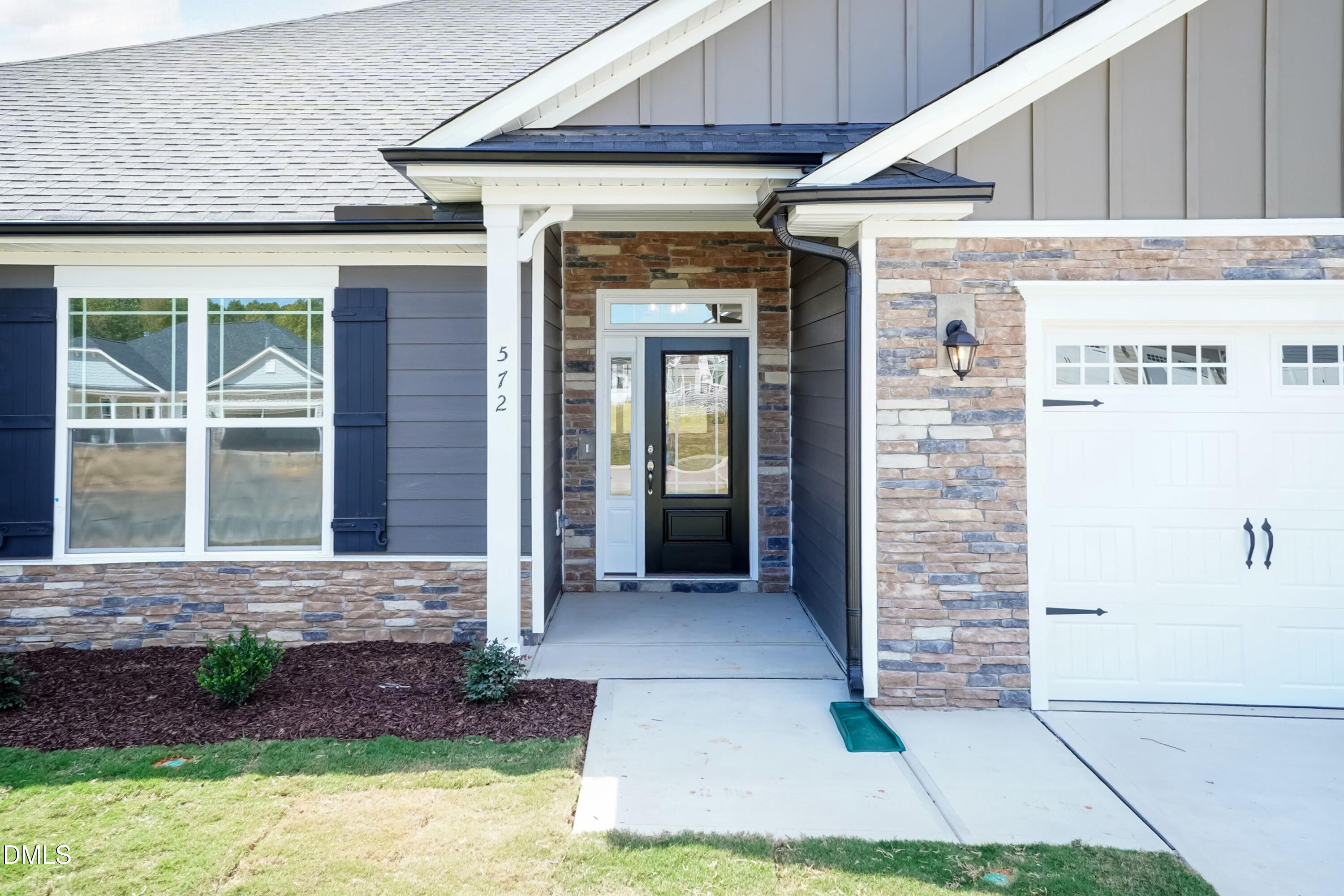 572 Glenkirk Place