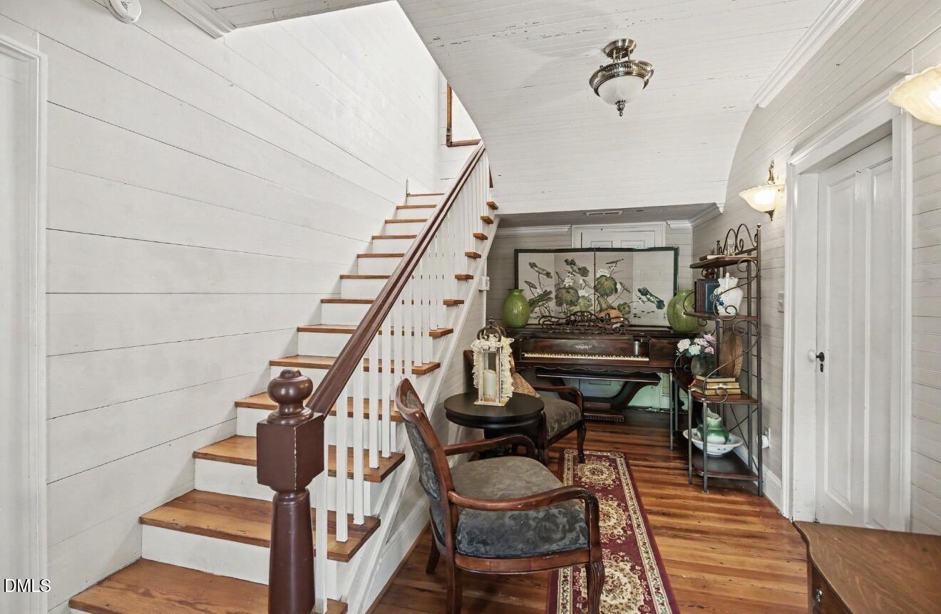 8207 Colonial Trading Path