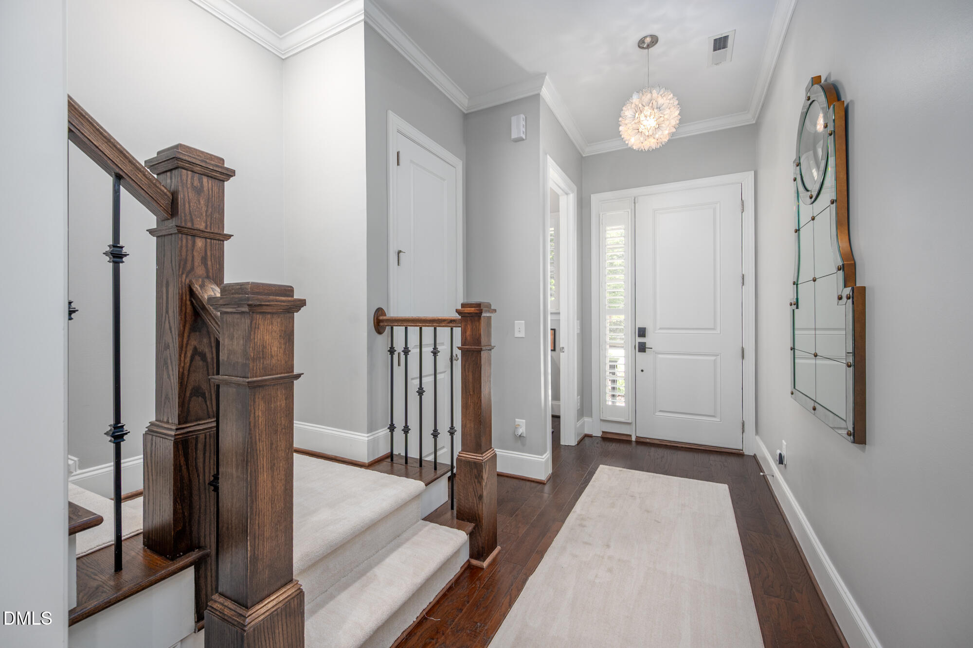 2043 Front Street