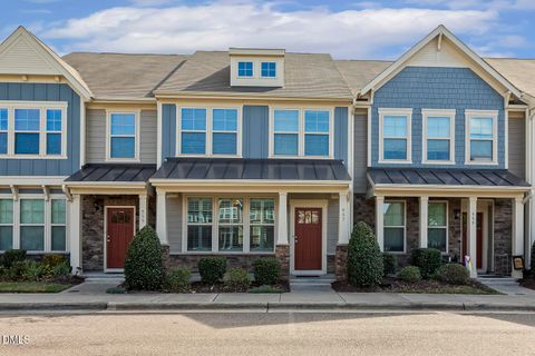 957 Ambergate Station Apex NC 27502