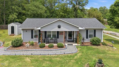 Photo of 200 Alan Charles Way, Aberdeen, NC 28315 (MLS # 10170816)