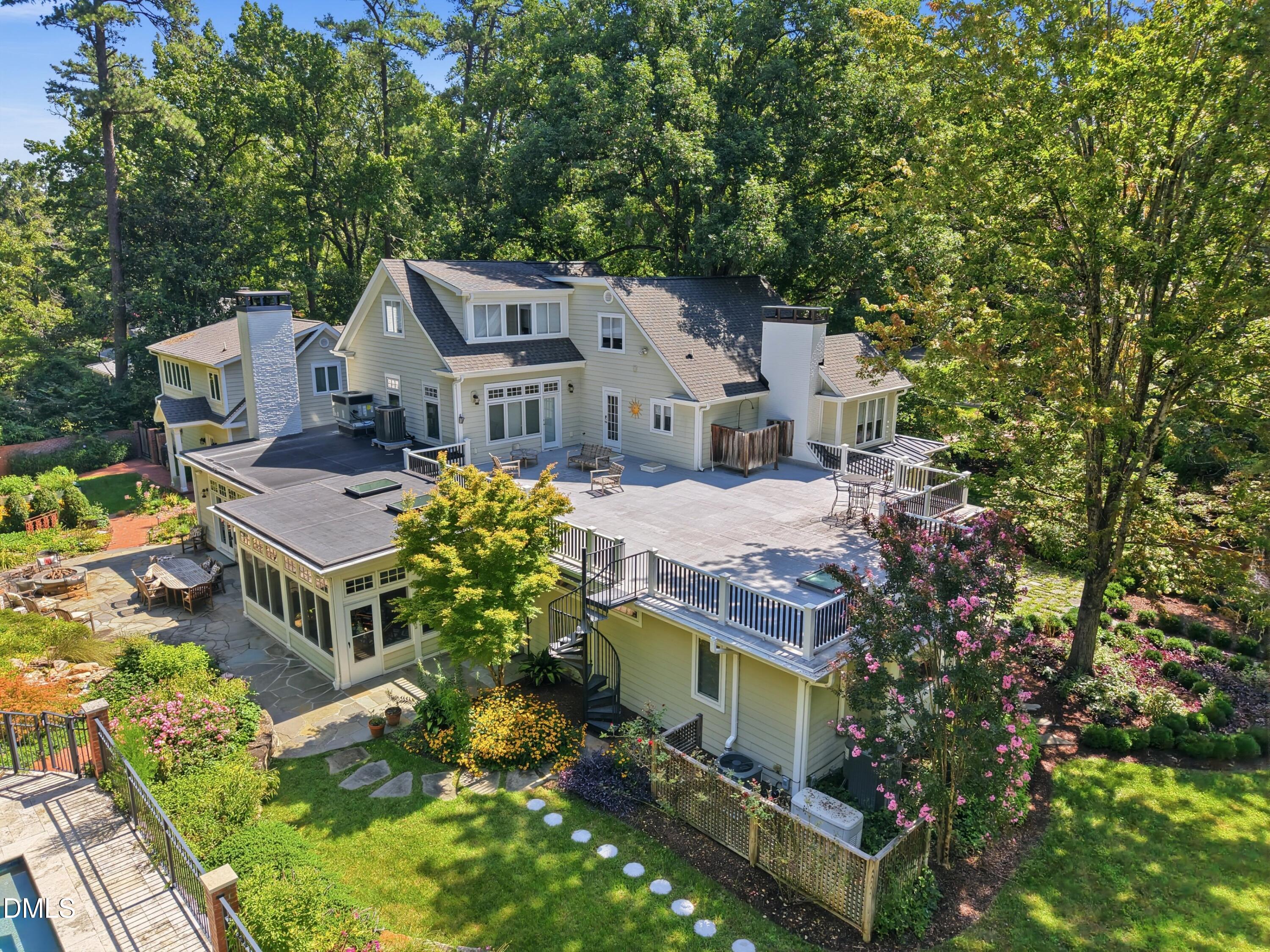 908 Greenwood Road