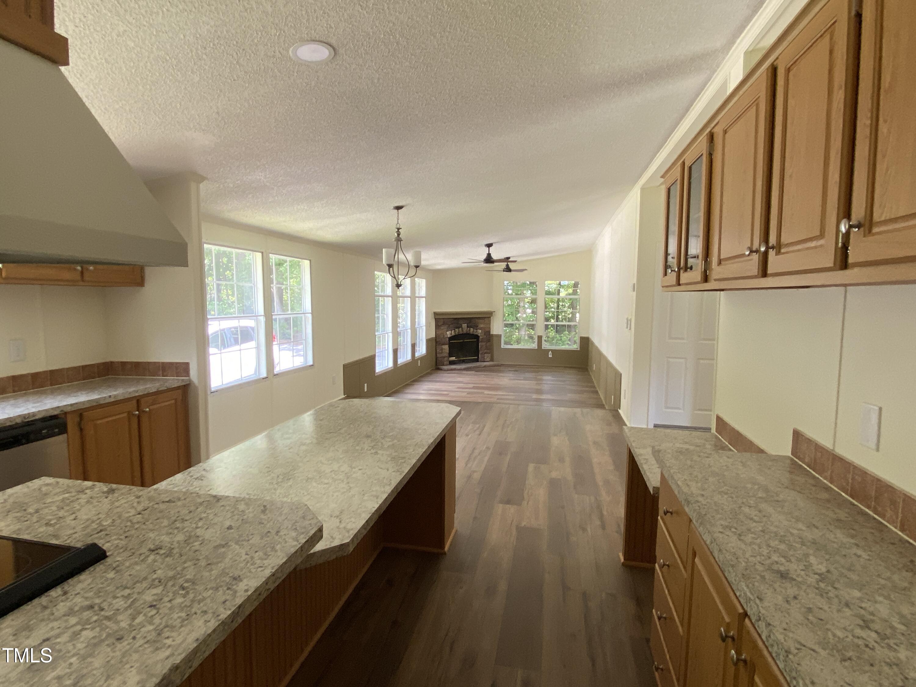4037 Crestview Lane