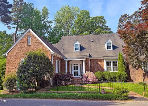 8 Greenside Court Durham NC 27707