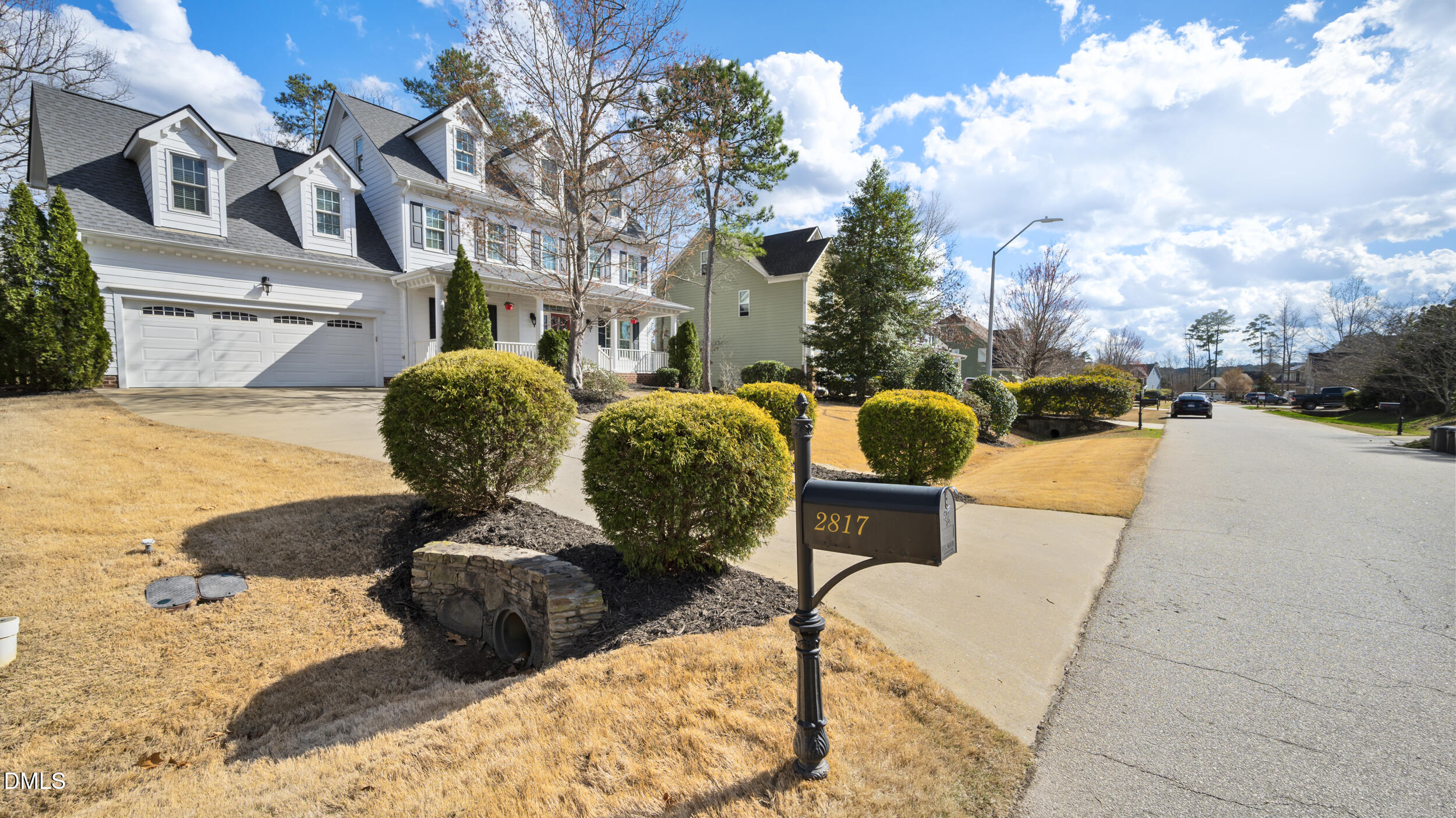 2817 Oakley Woods Lane