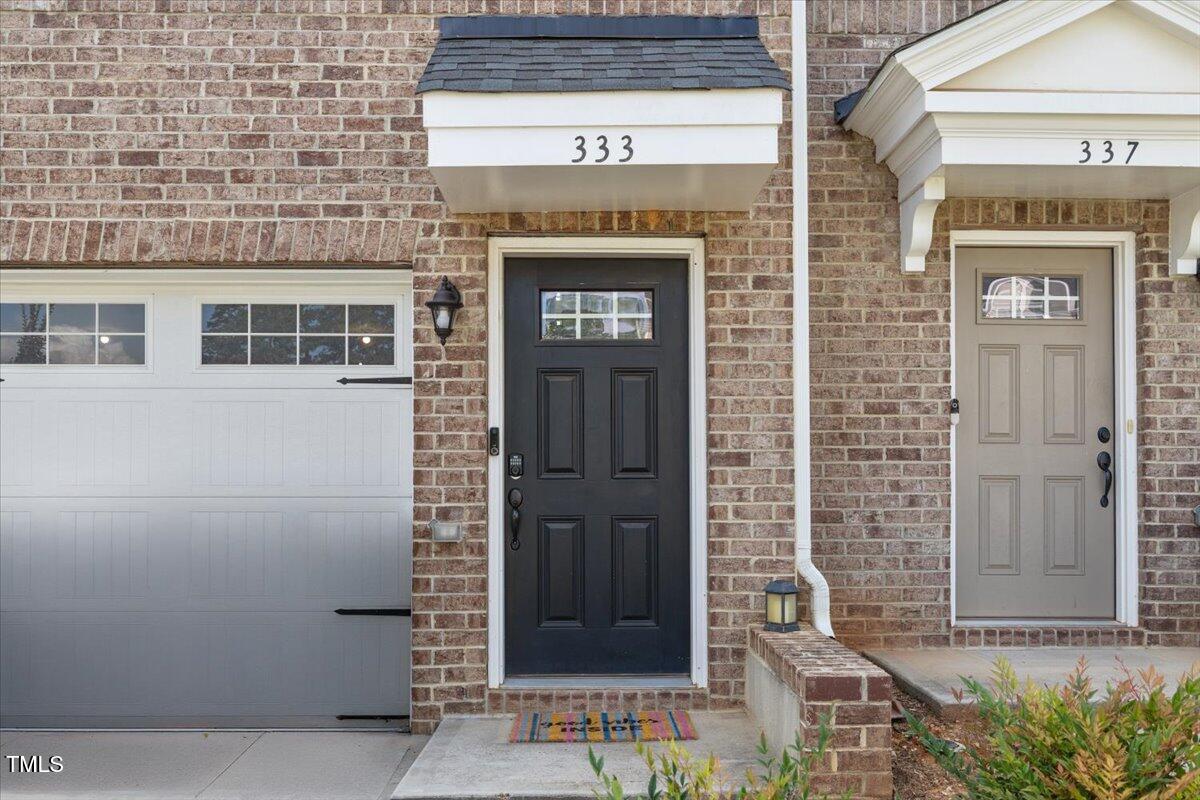 333 Amber Acorn Avenue