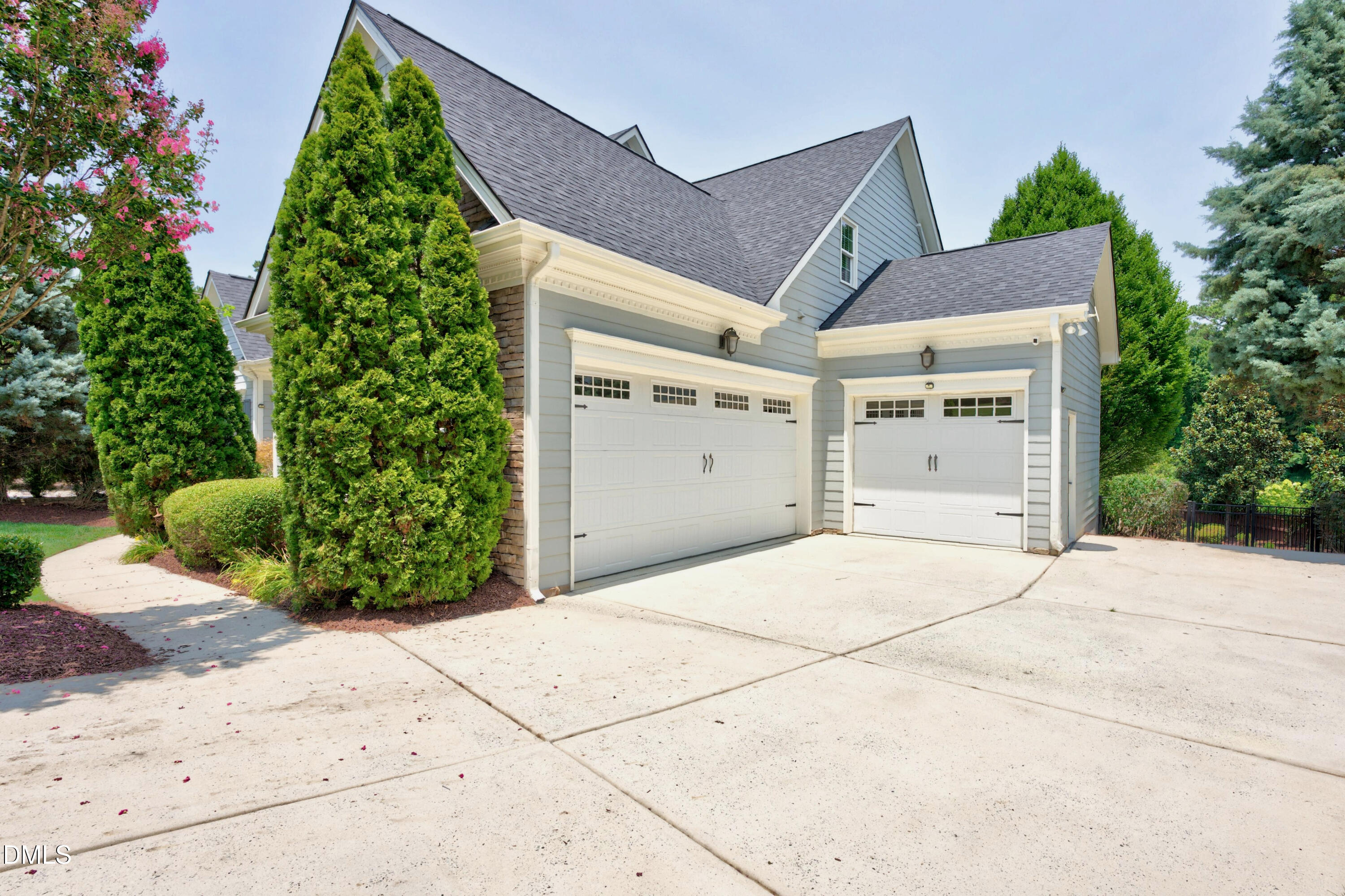512 Foxdale Ridge Drive