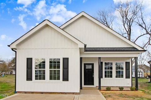 1021 E Edgerton Street Dunn NC 28334