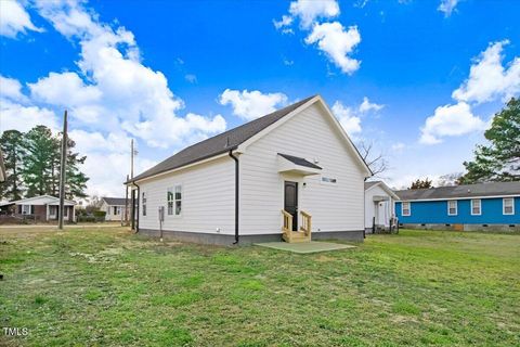 A home in Dunn